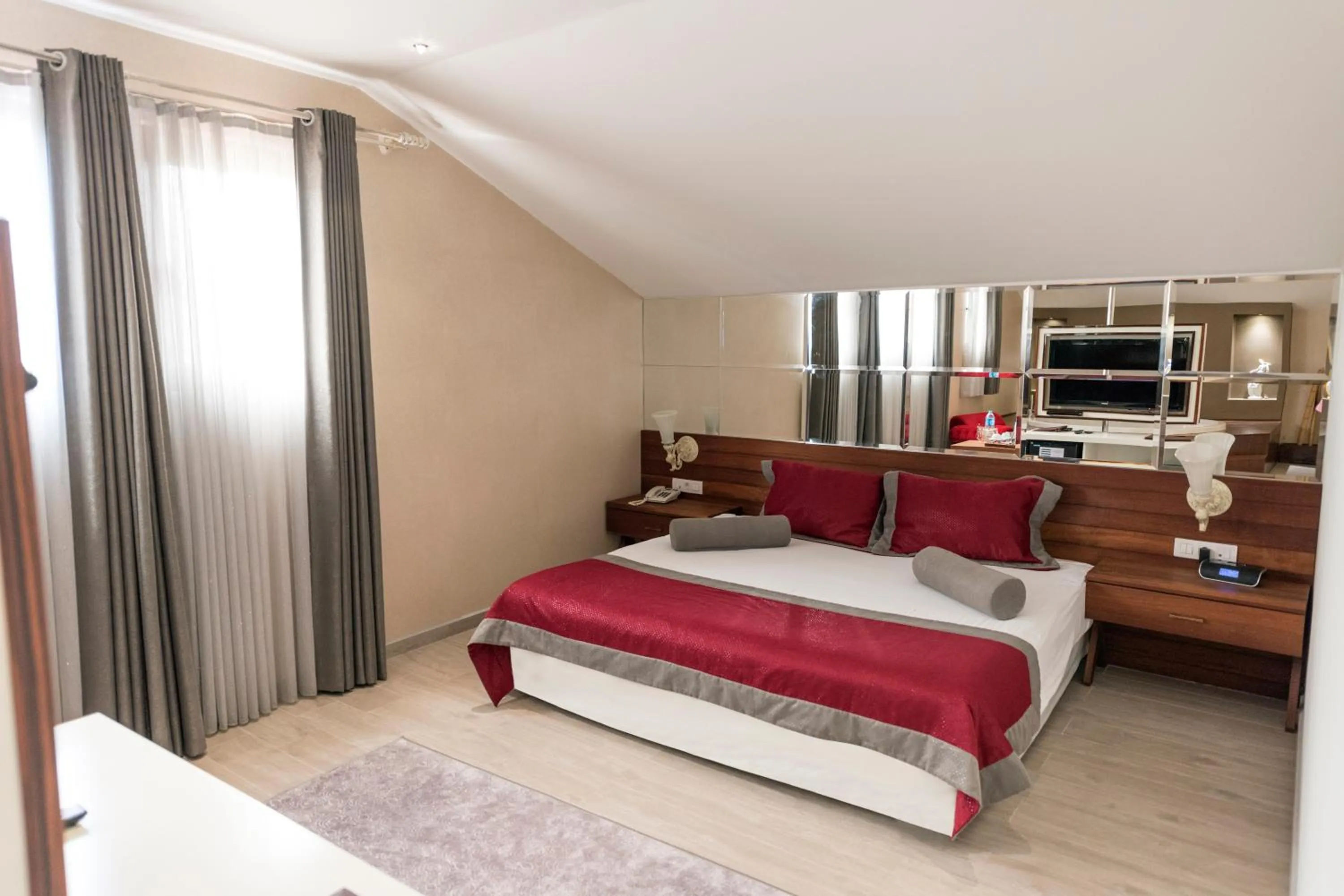 Photo of the whole room, Bed in Blueberry Boutique Hotel