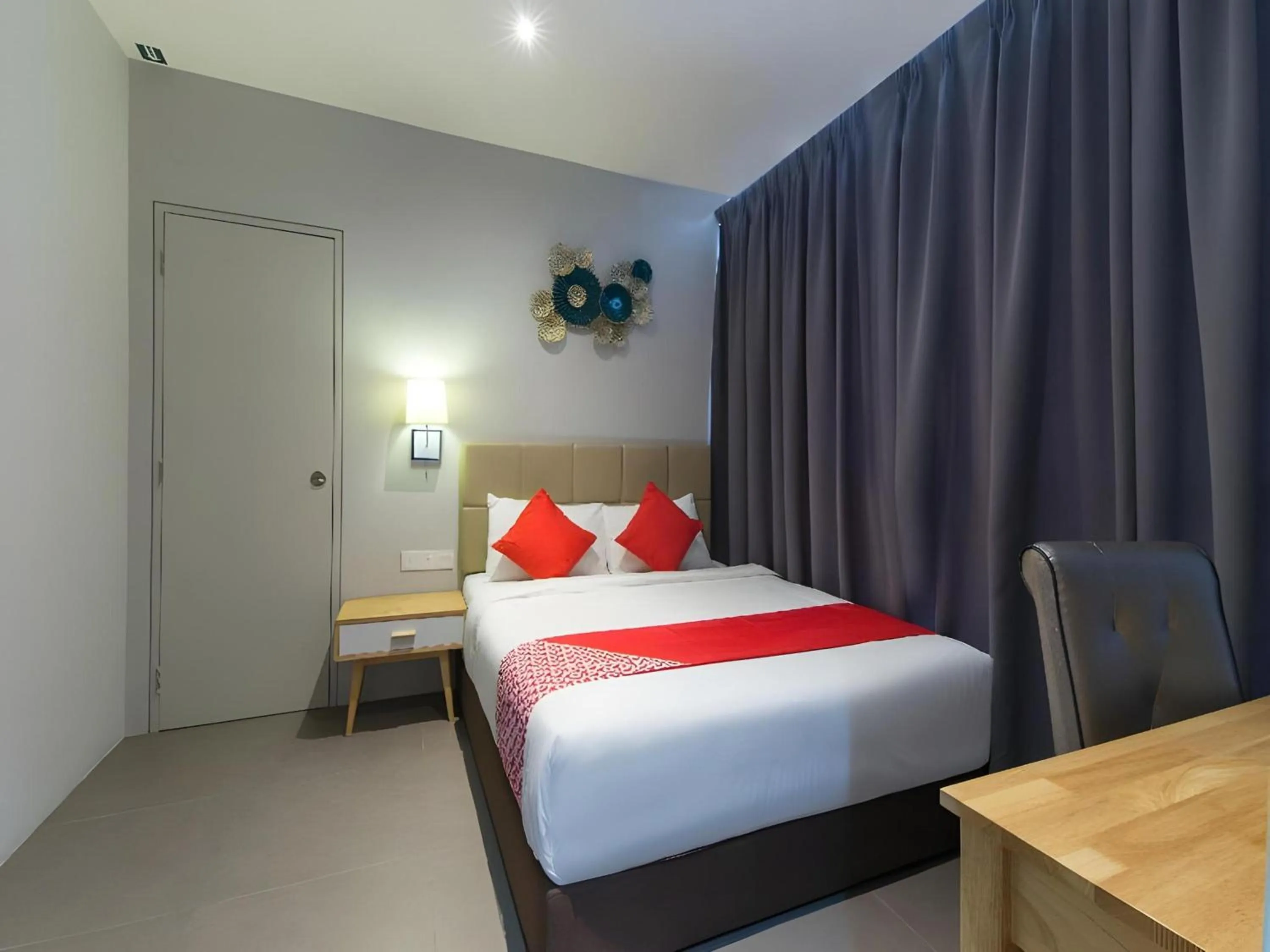 Bedroom, Bed in Yootel Boutique Hotel