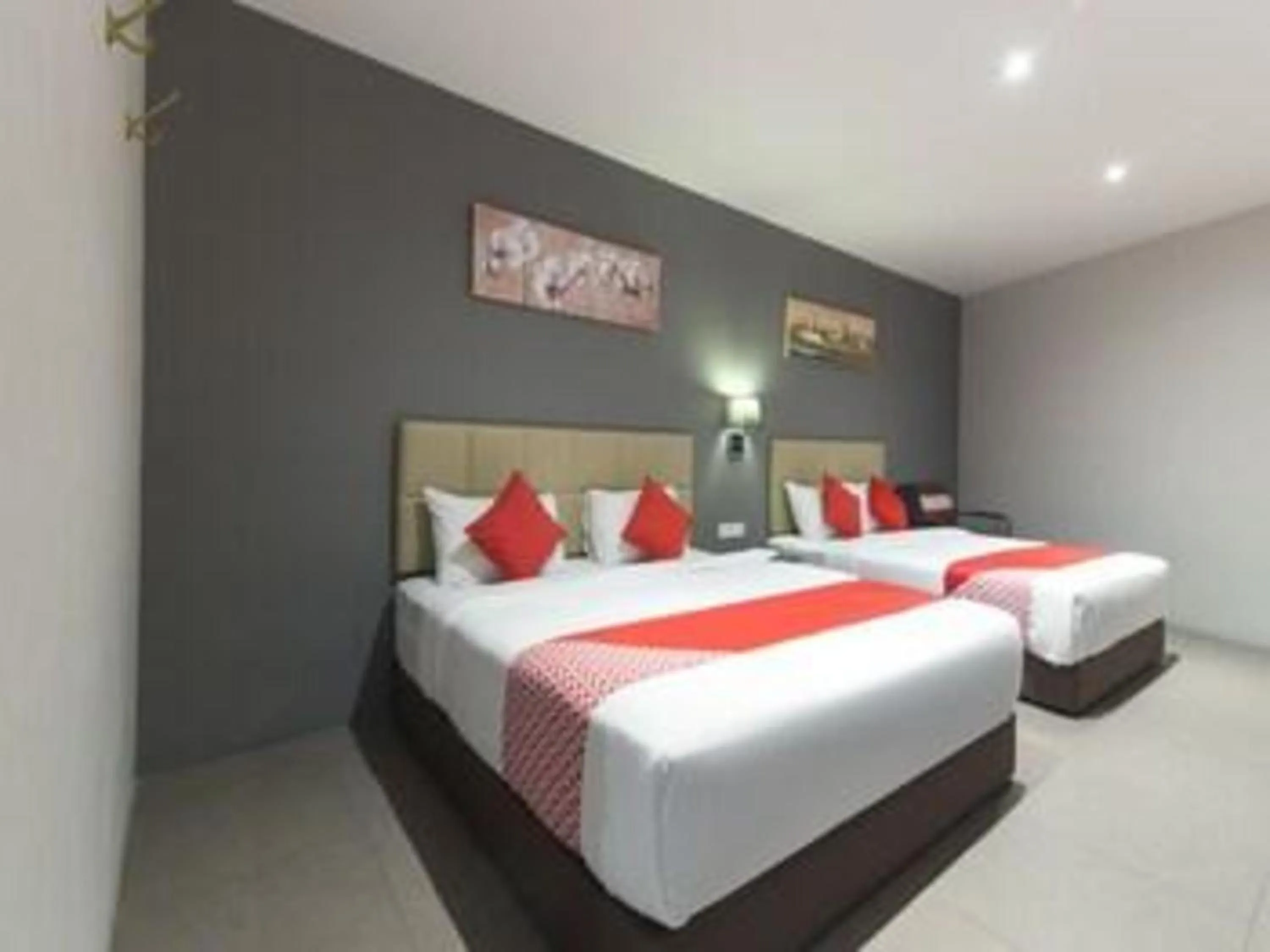 Bedroom, Bed in Yootel Boutique Hotel