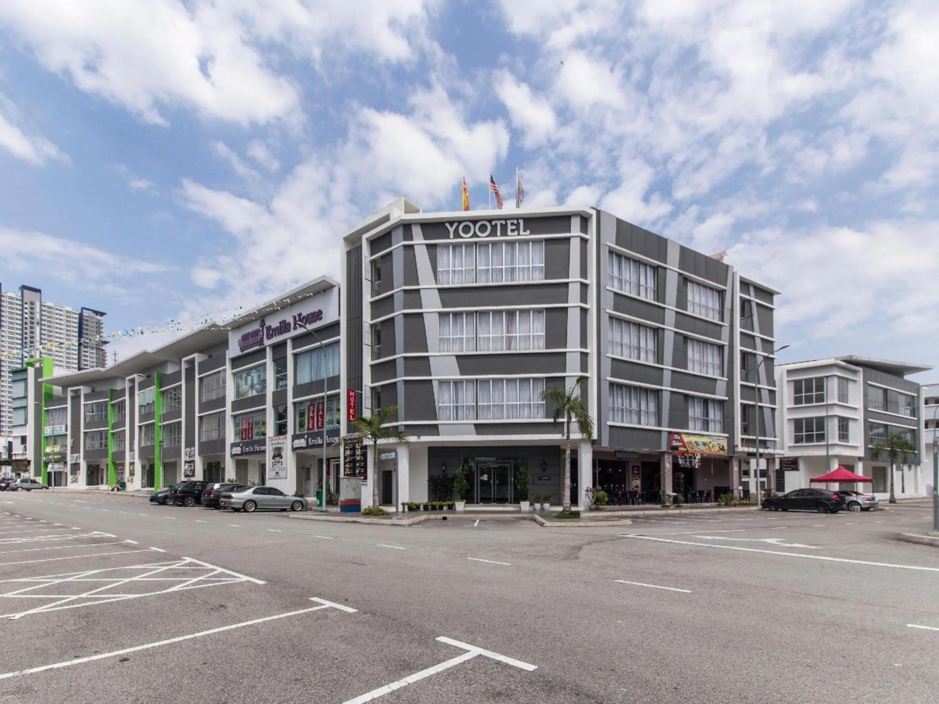 Neighbourhood in Yootel Boutique Hotel