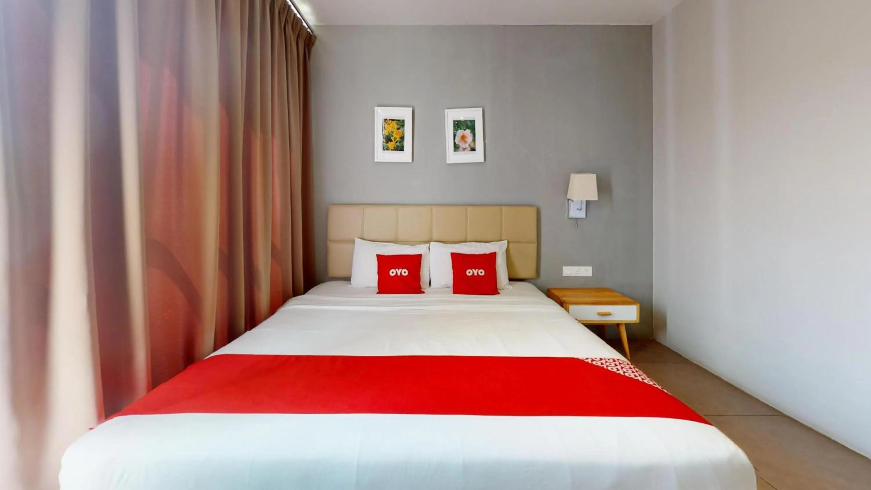 Bedroom, Bed in Yootel Boutique Hotel