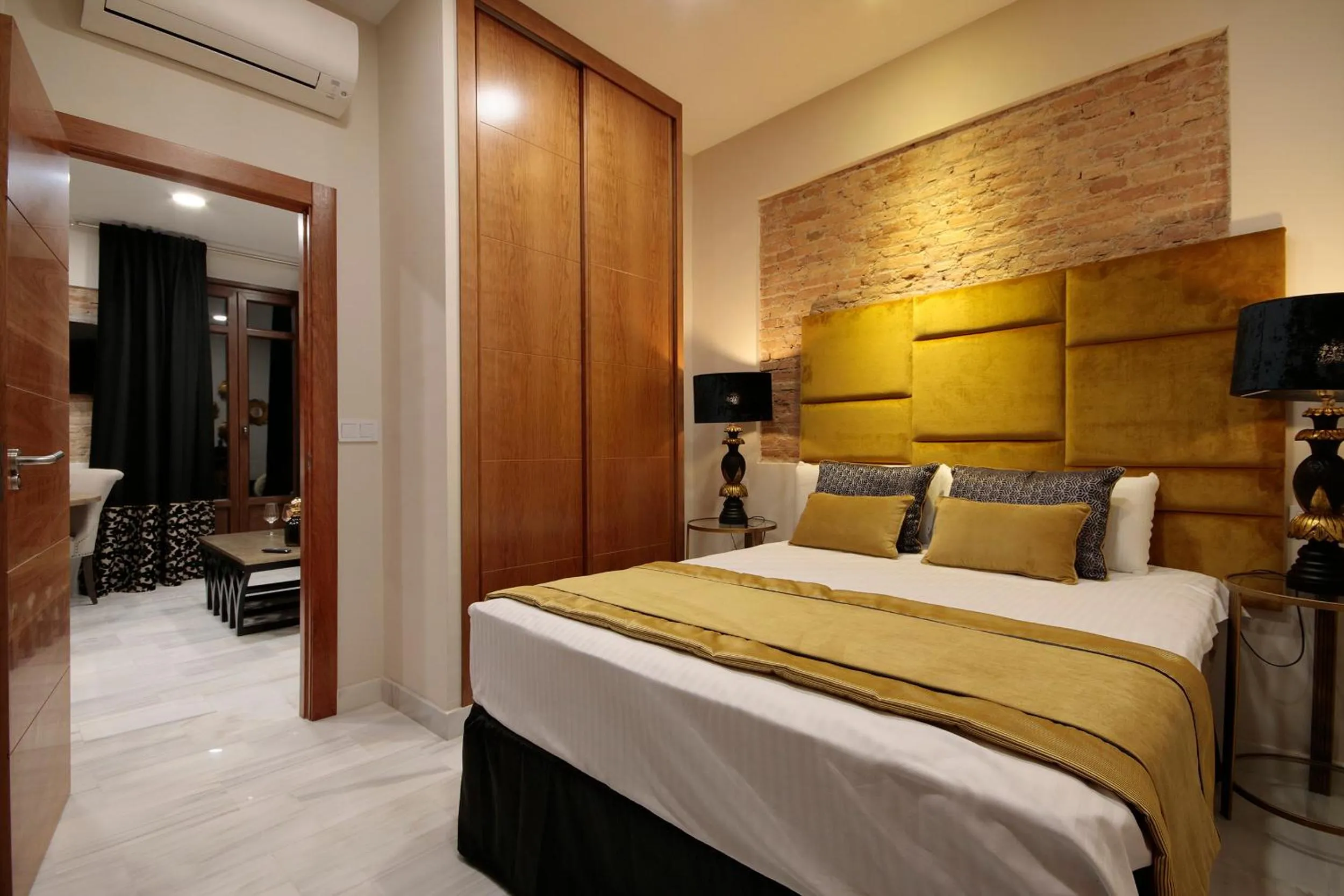 Bedroom, Bed in BiBo Suites Gran Vía