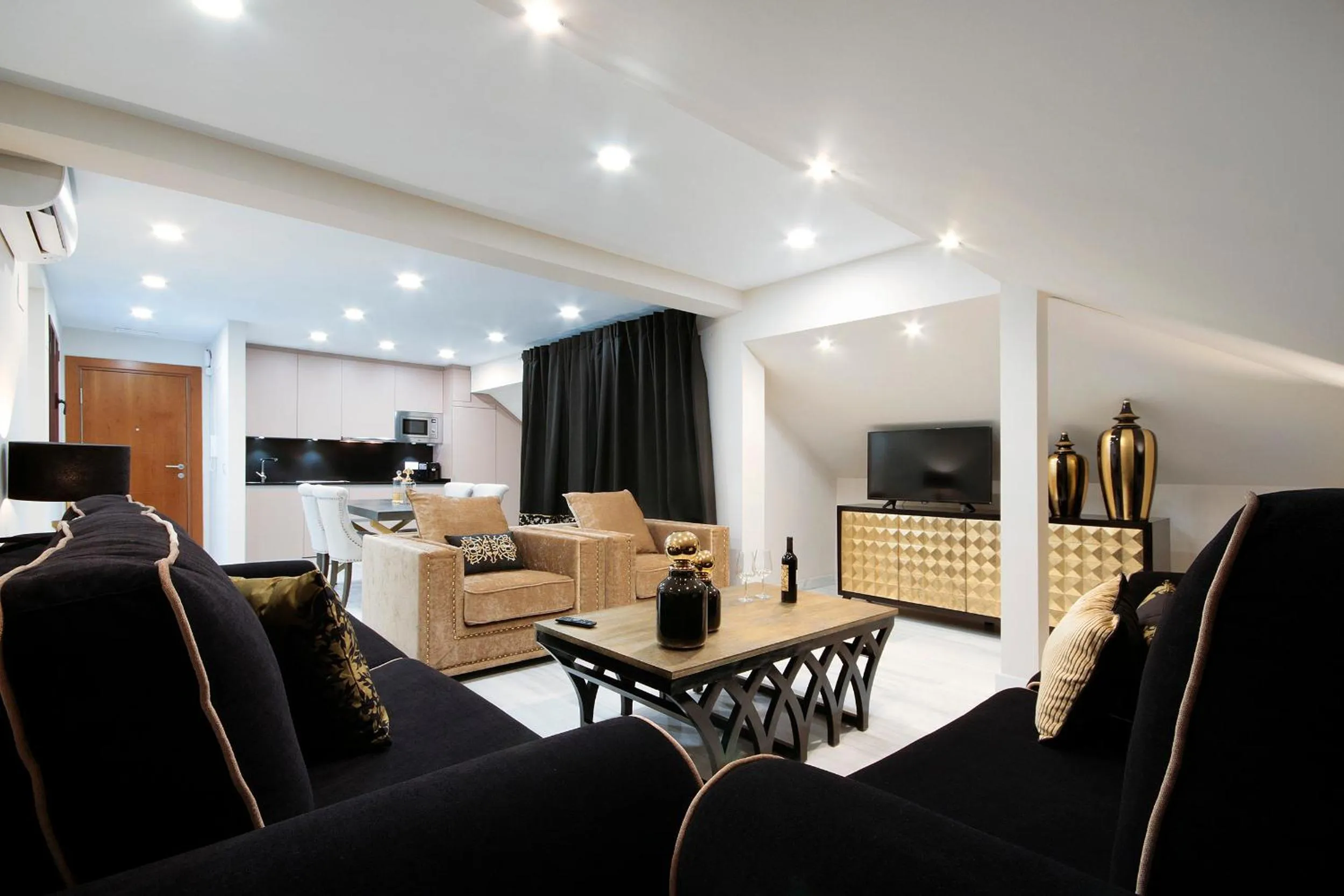 Seating area in BiBo Suites Gran Vía