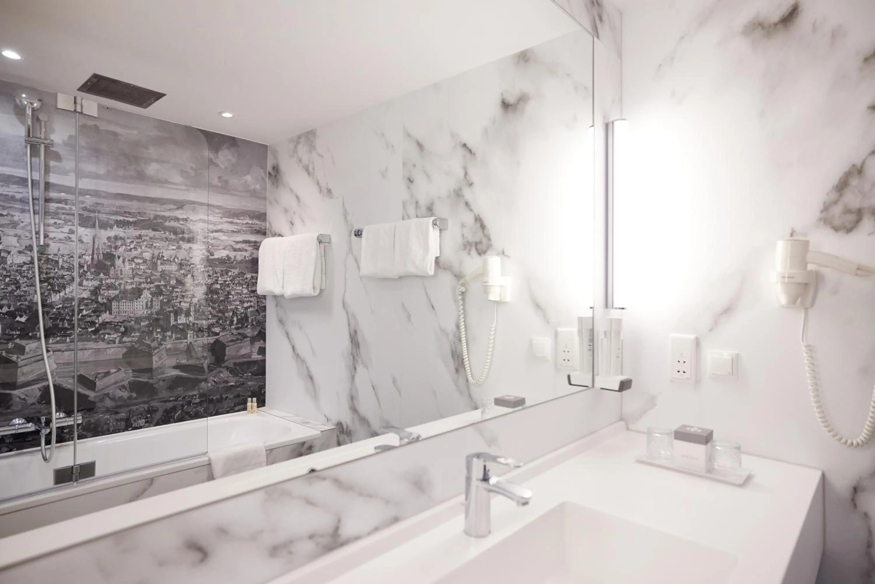 Bathroom in Hotel Royal