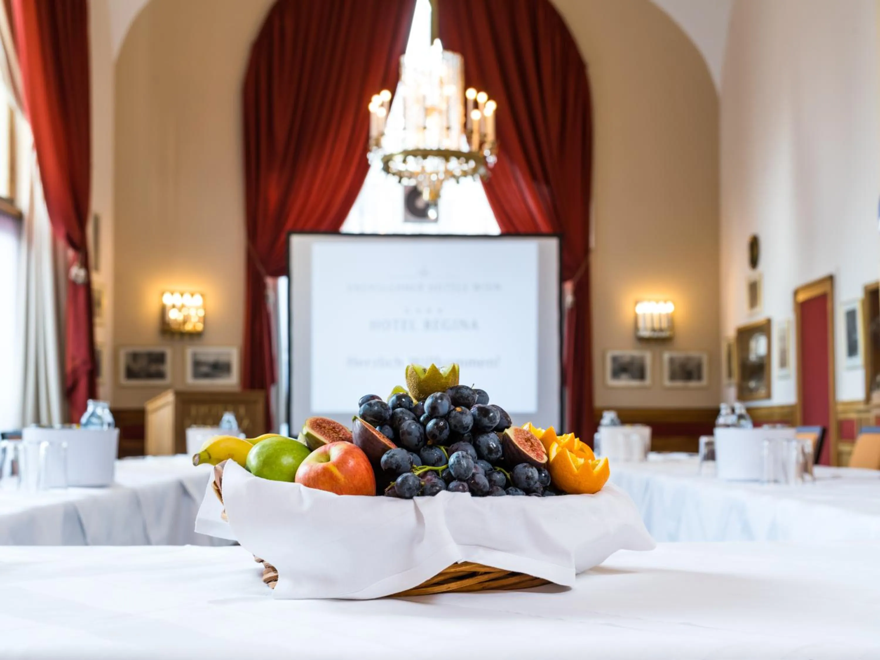 Banquet/Function facilities in Hotel Regina