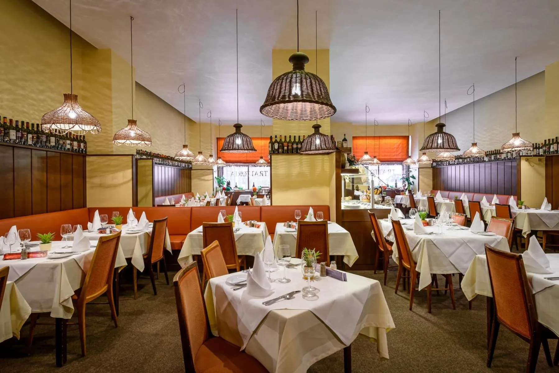 Restaurant/places to eat in Graben Hotel