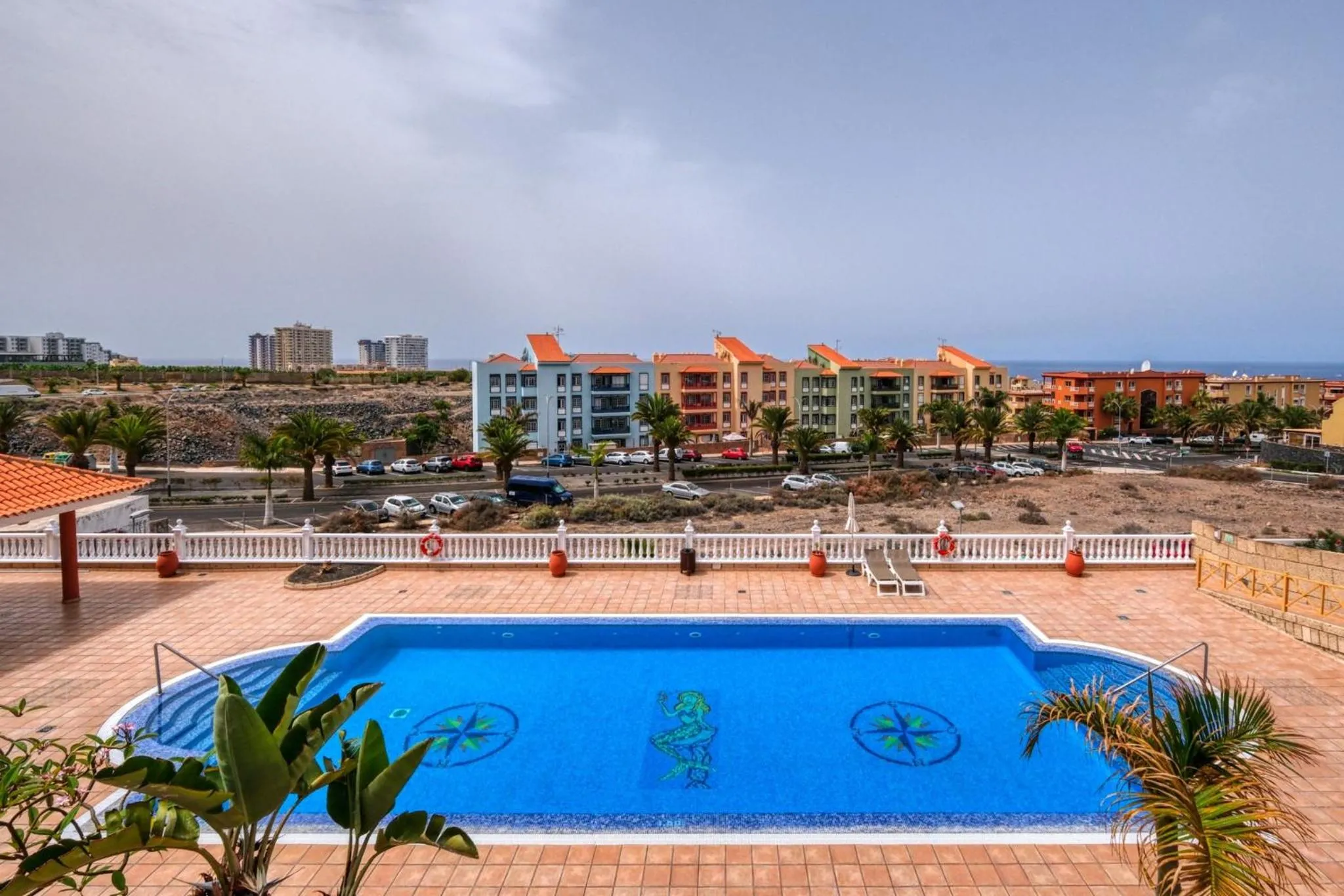 Swimming pool in Apartamentos Callaomar