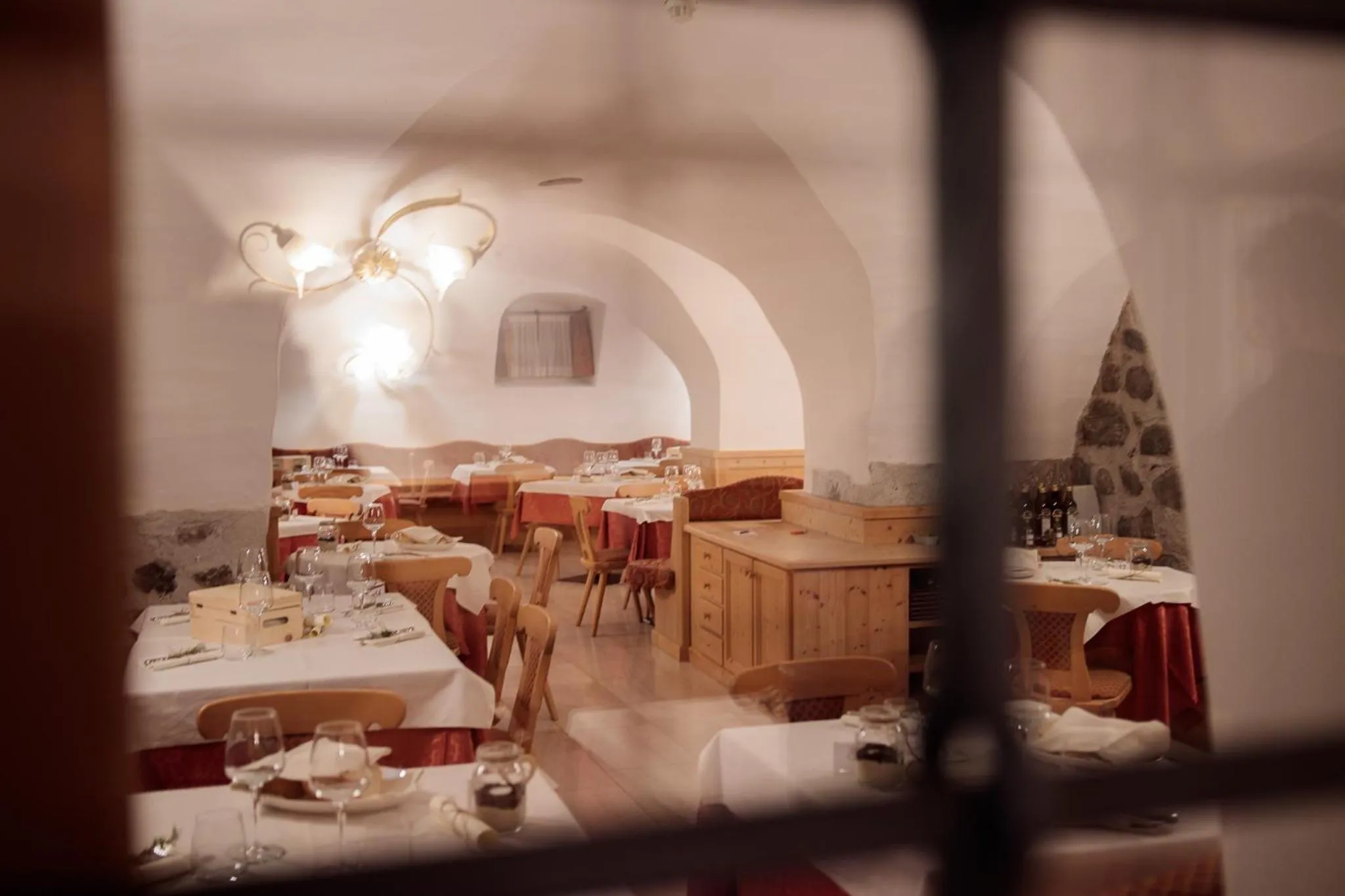 Restaurant/places to eat in Casa Moresc