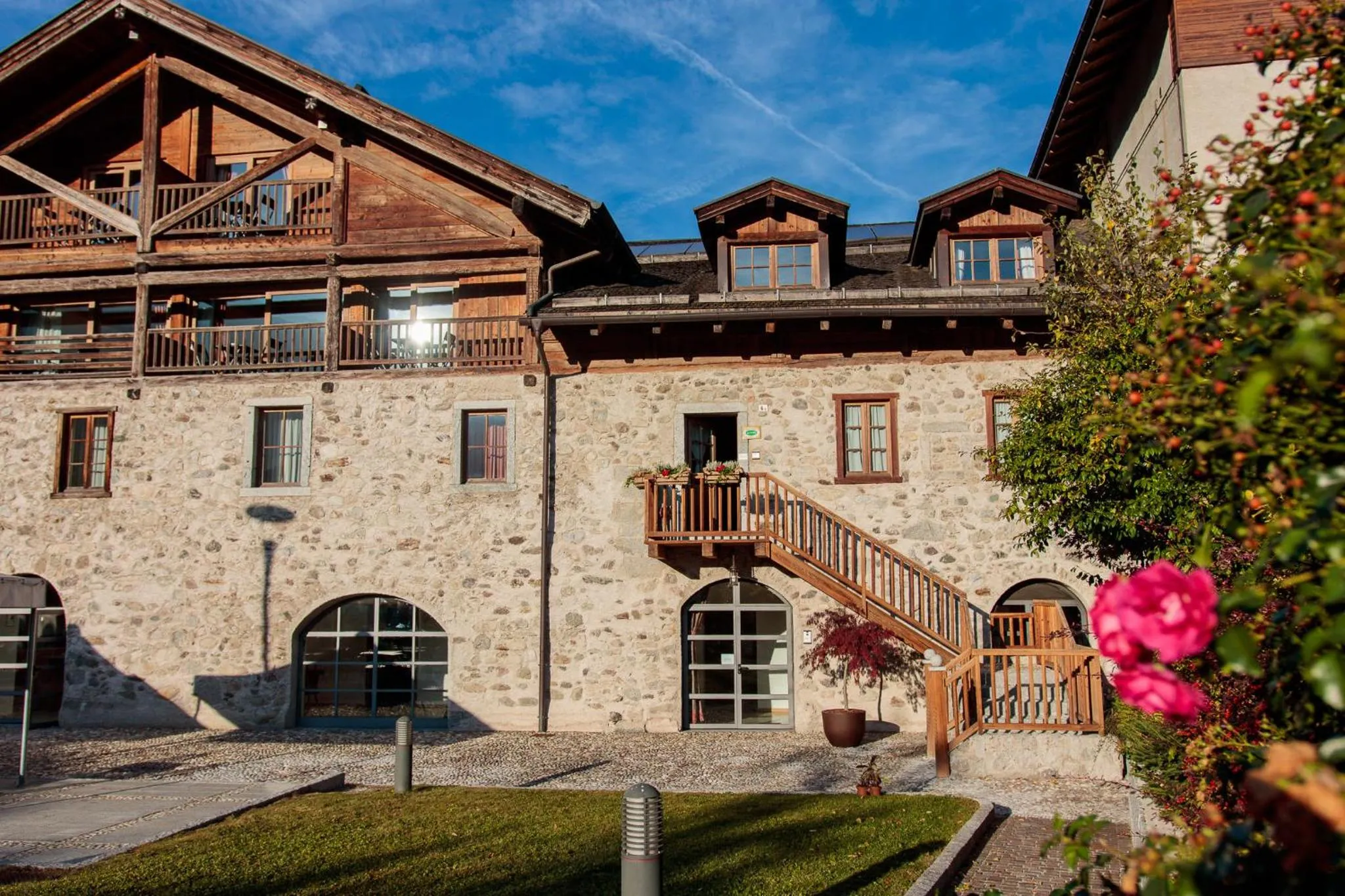 Property building in Casa Moresc