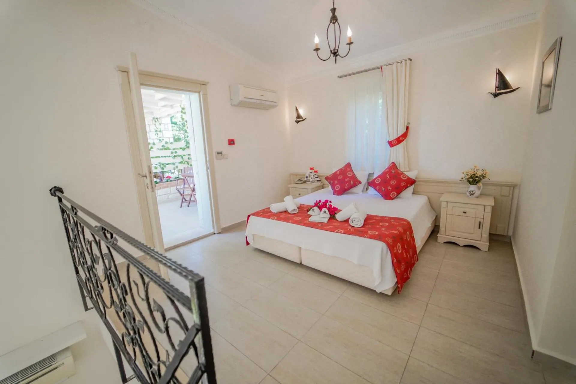 Bedroom, Bed in Alacati Marina Palace