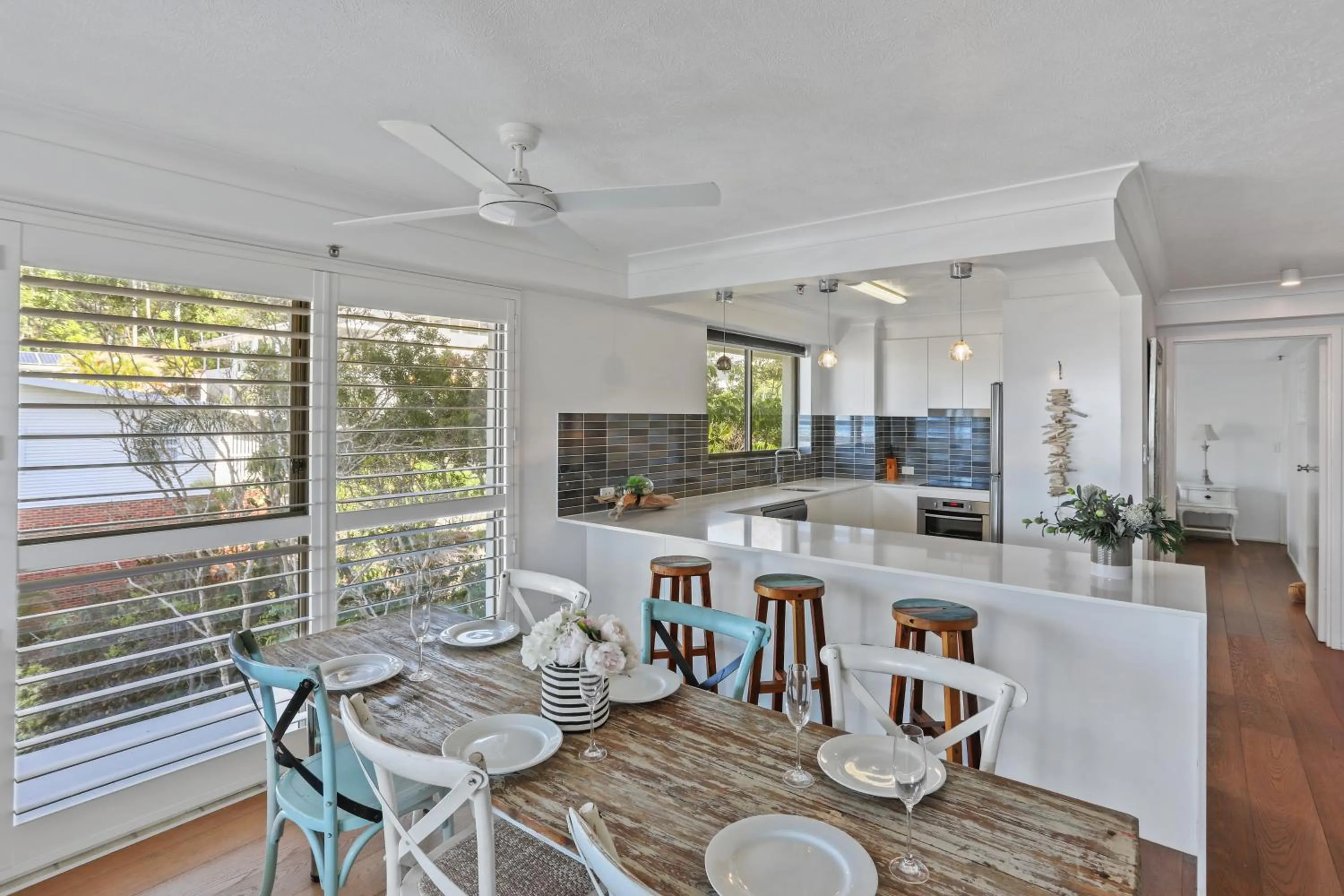 Kitchen or kitchenette in Gemini Court Holiday Apartments