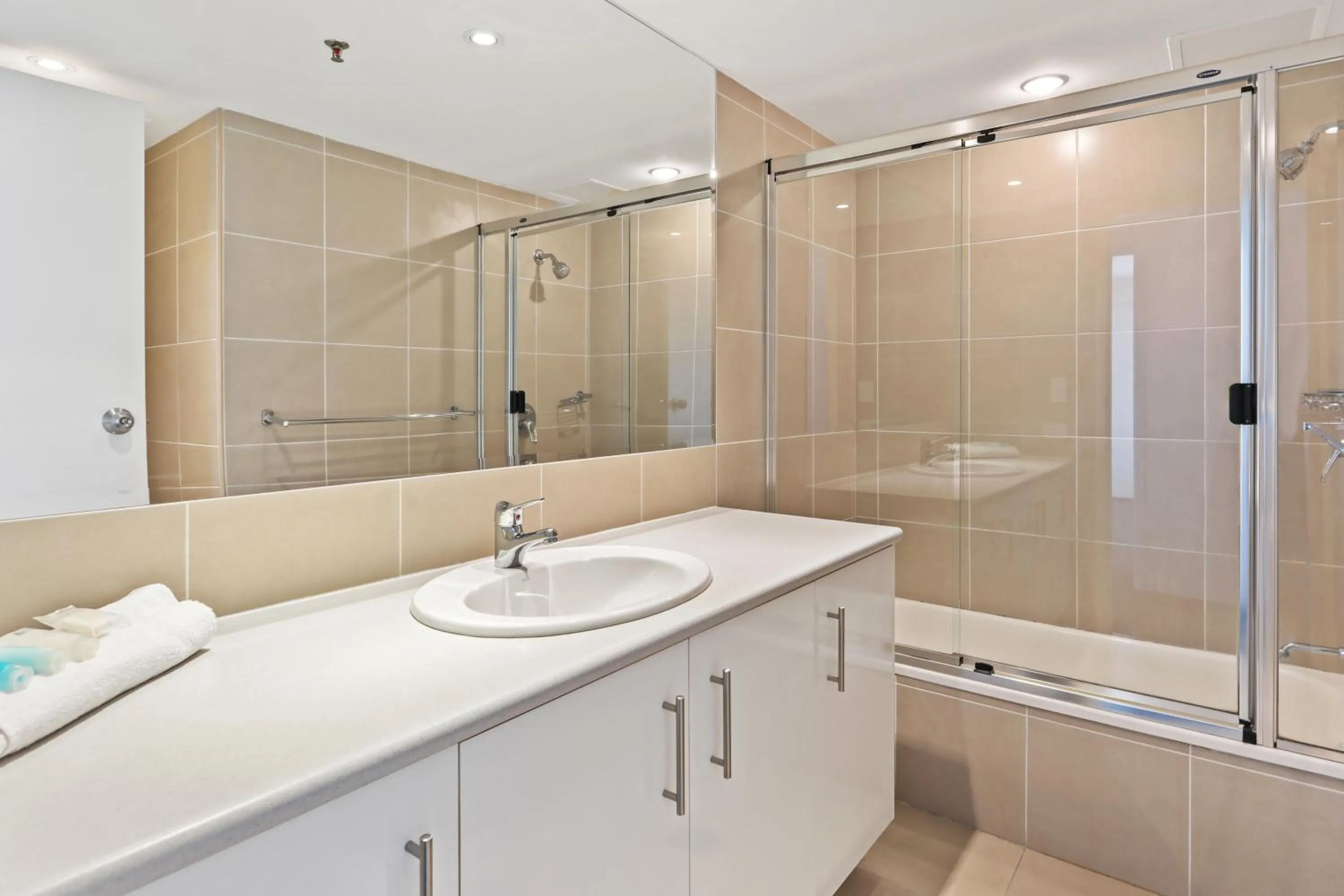 Shower in Gemini Court Holiday Apartments