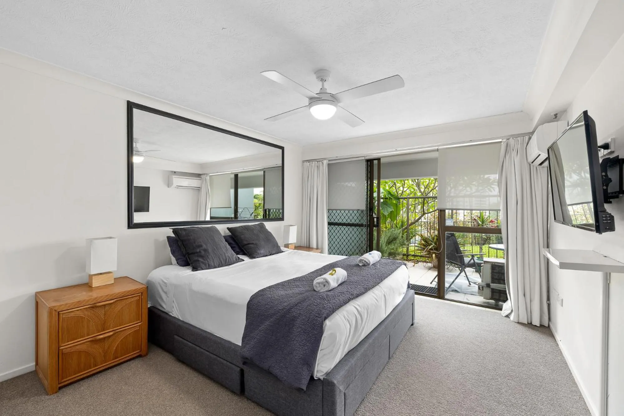 Bed in Gemini Court Holiday Apartments