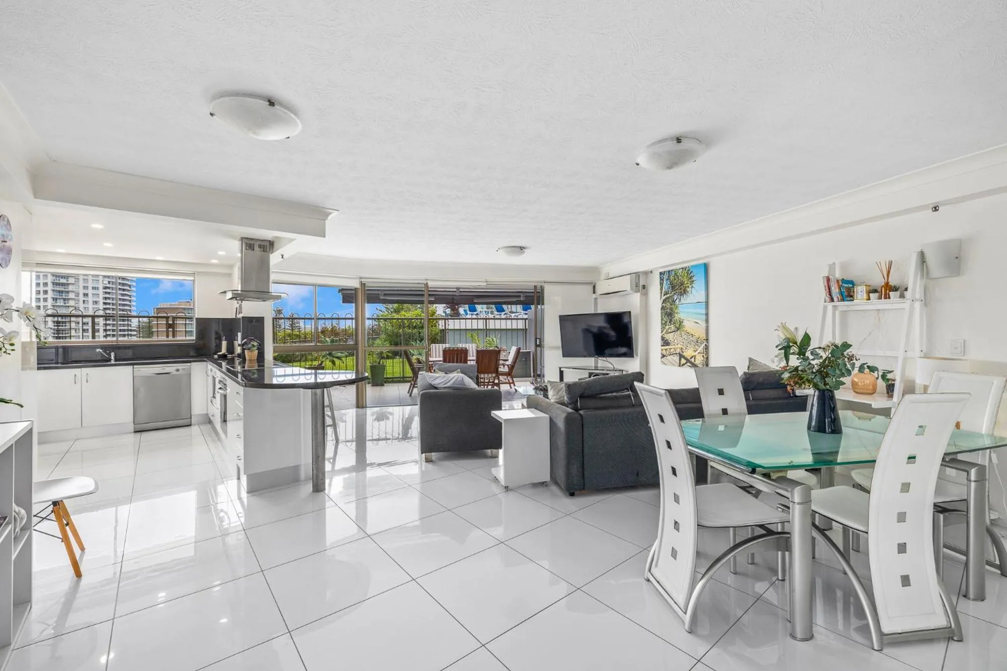 Living room in Gemini Court Holiday Apartments