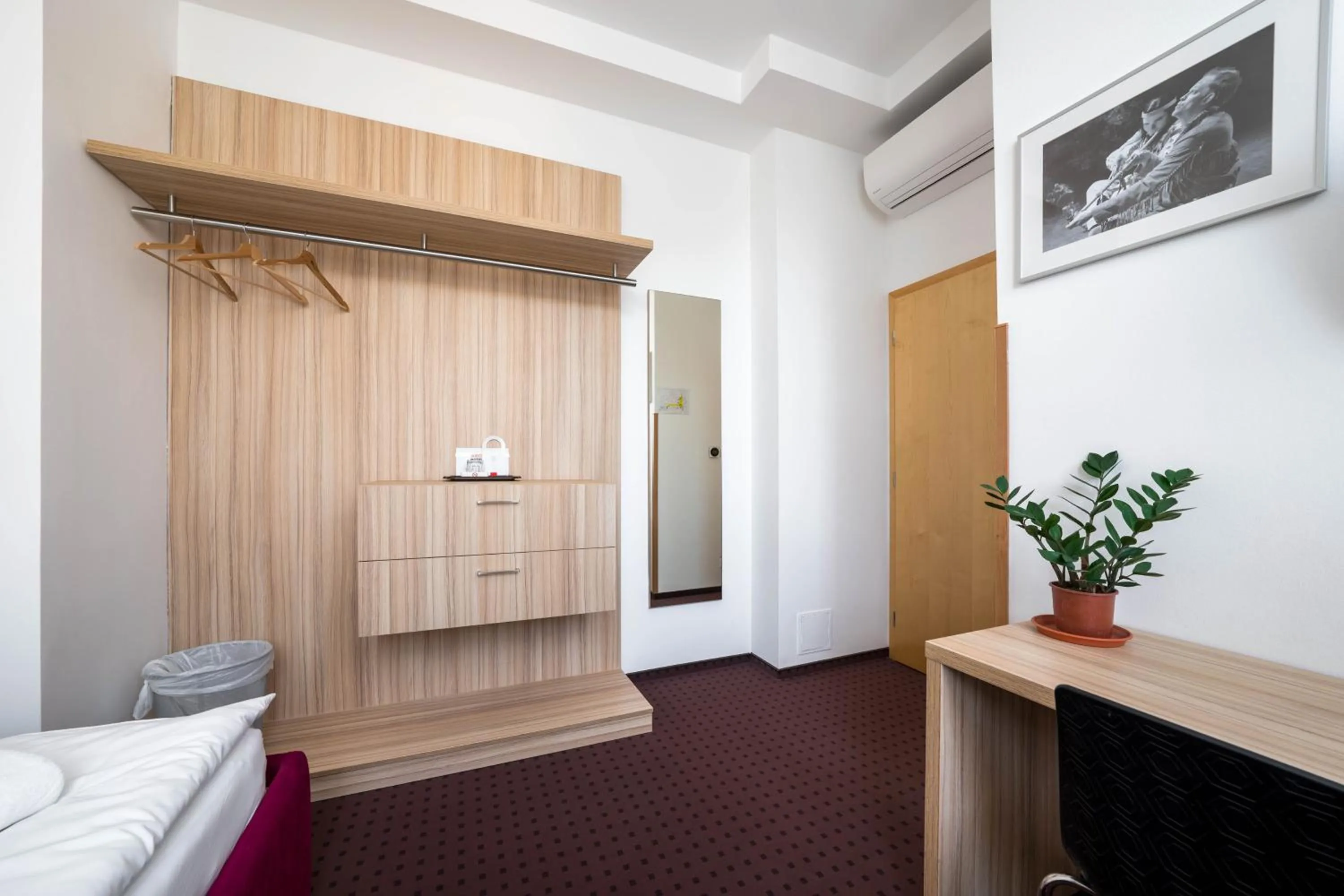 Bed in Mini Hotel Akord