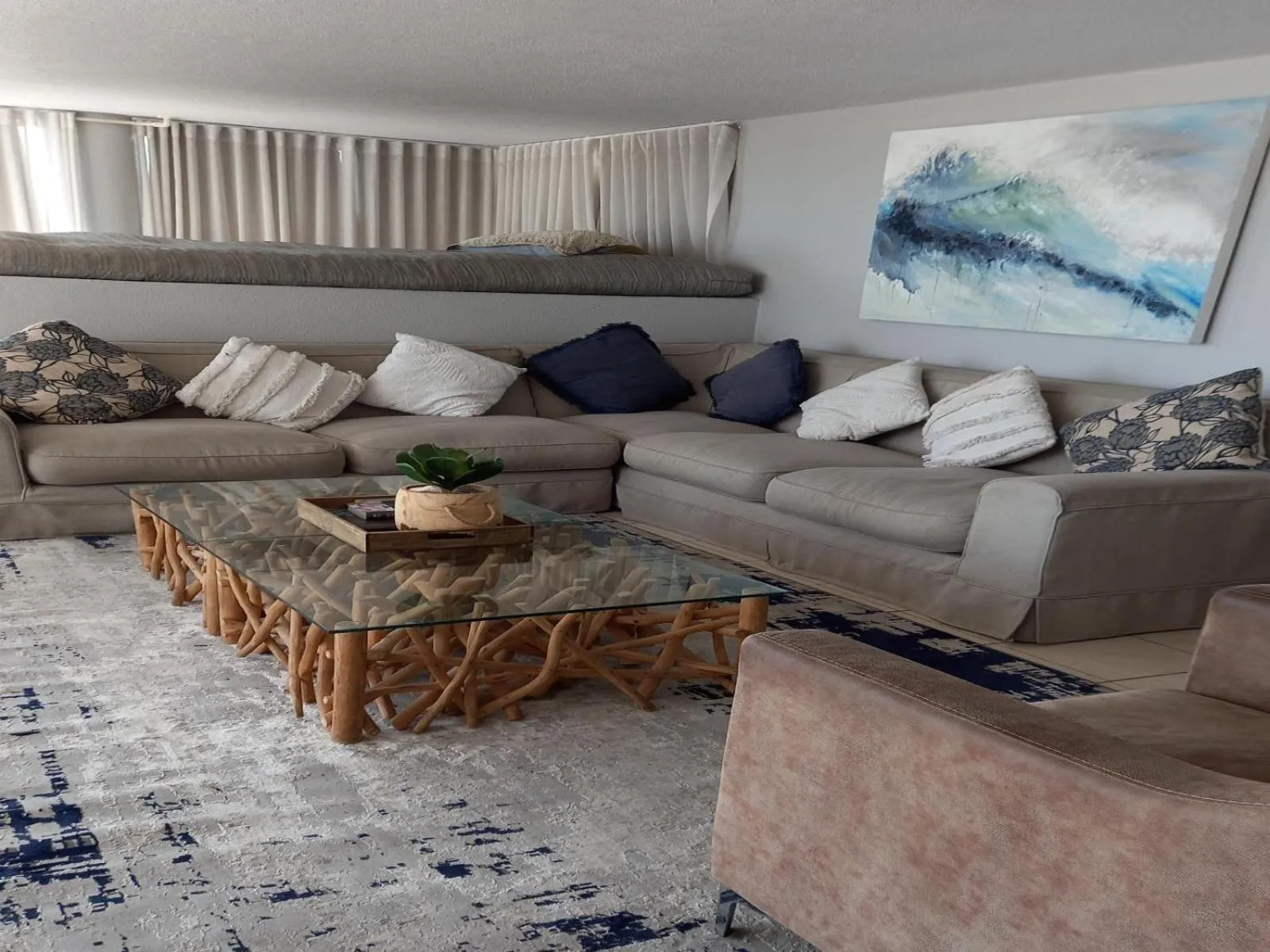 Communal lounge/ TV room in Cape Beach Penthouse