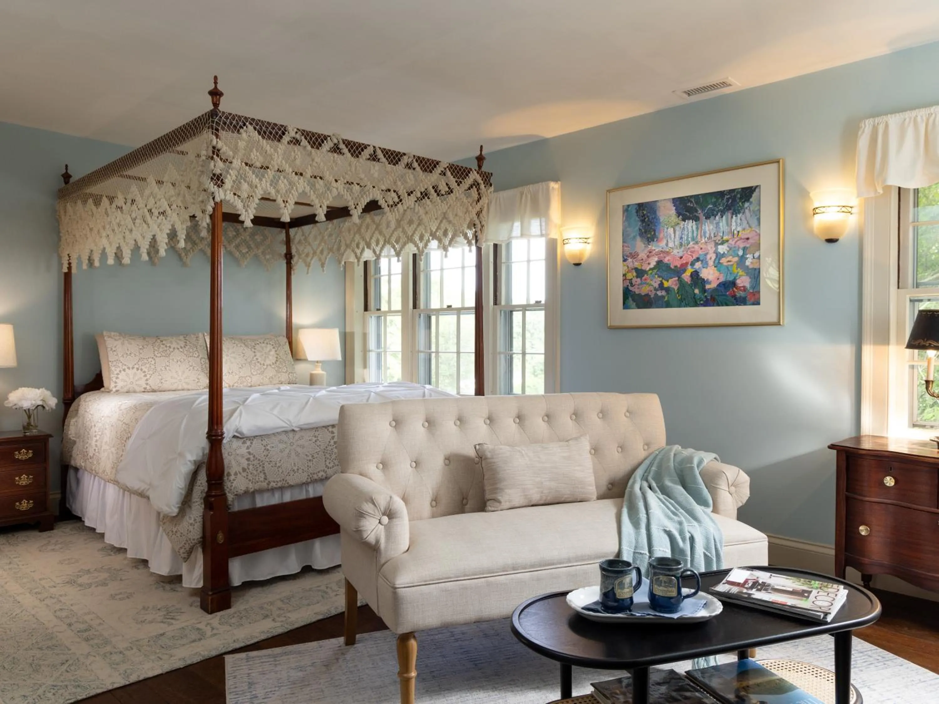 Queen Room with Whirlpool - Collins in Devonfield Inn