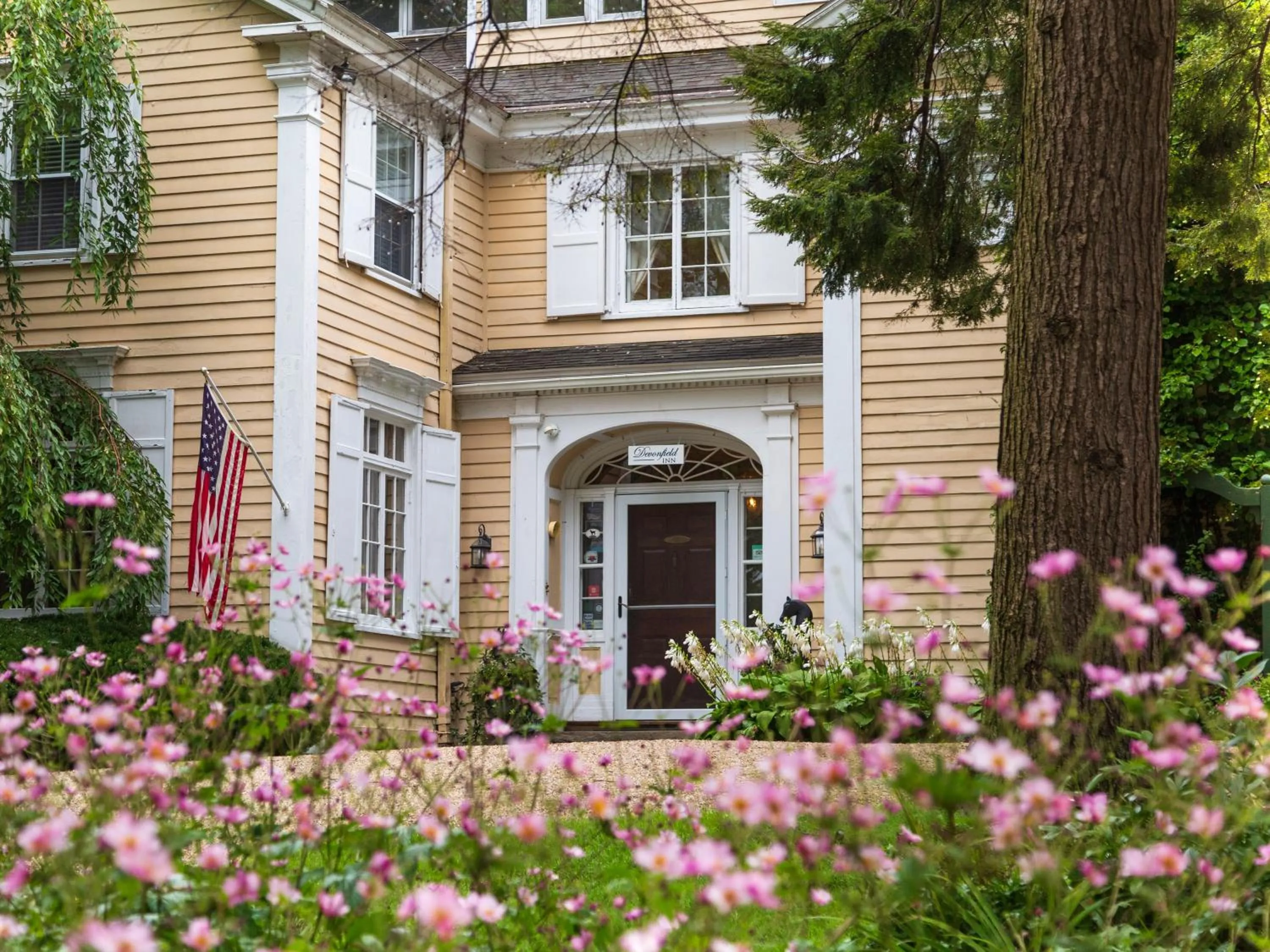 Devonfield Inn