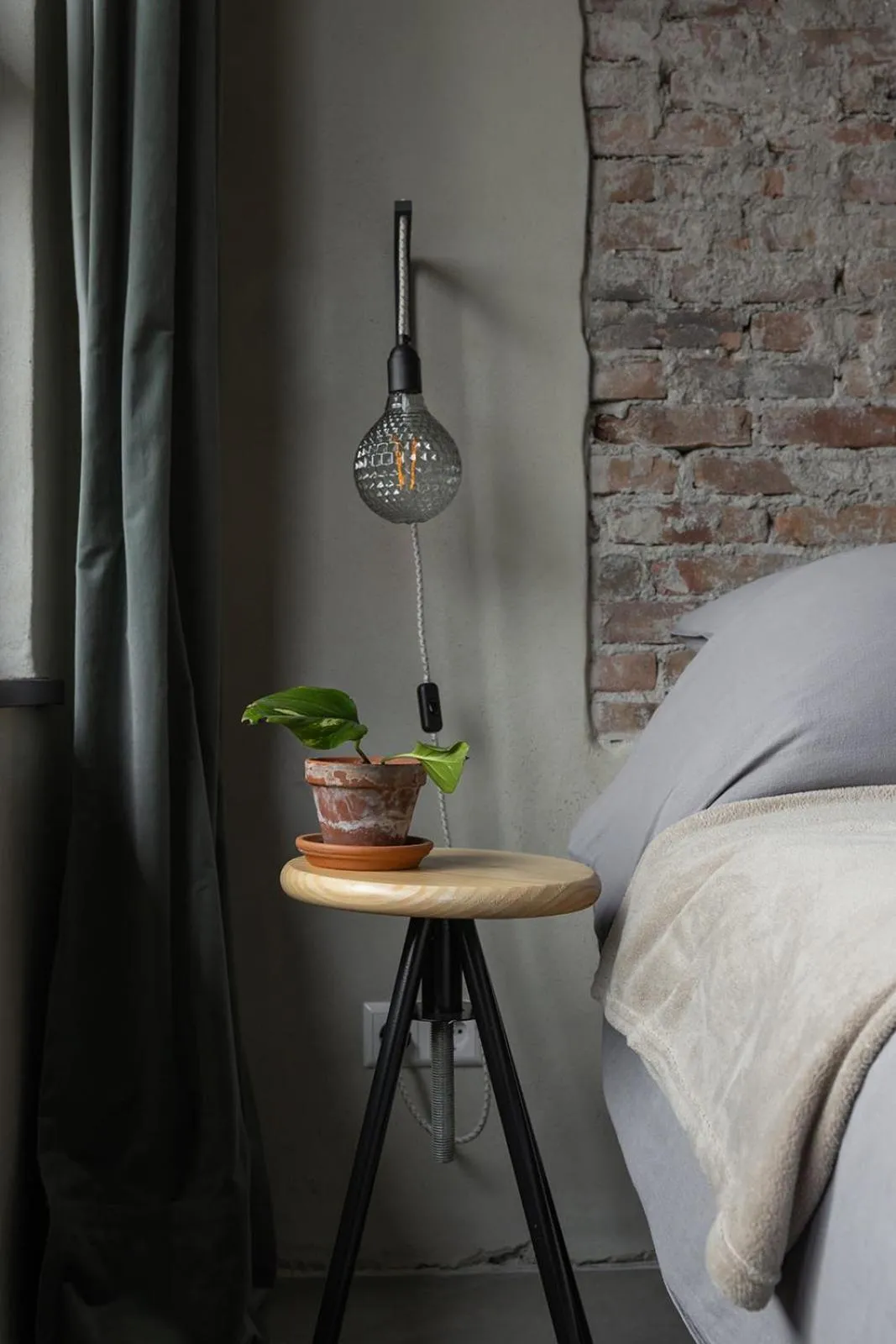 Bedroom, Bed in De oude slaght- luxe suite met buitensauna