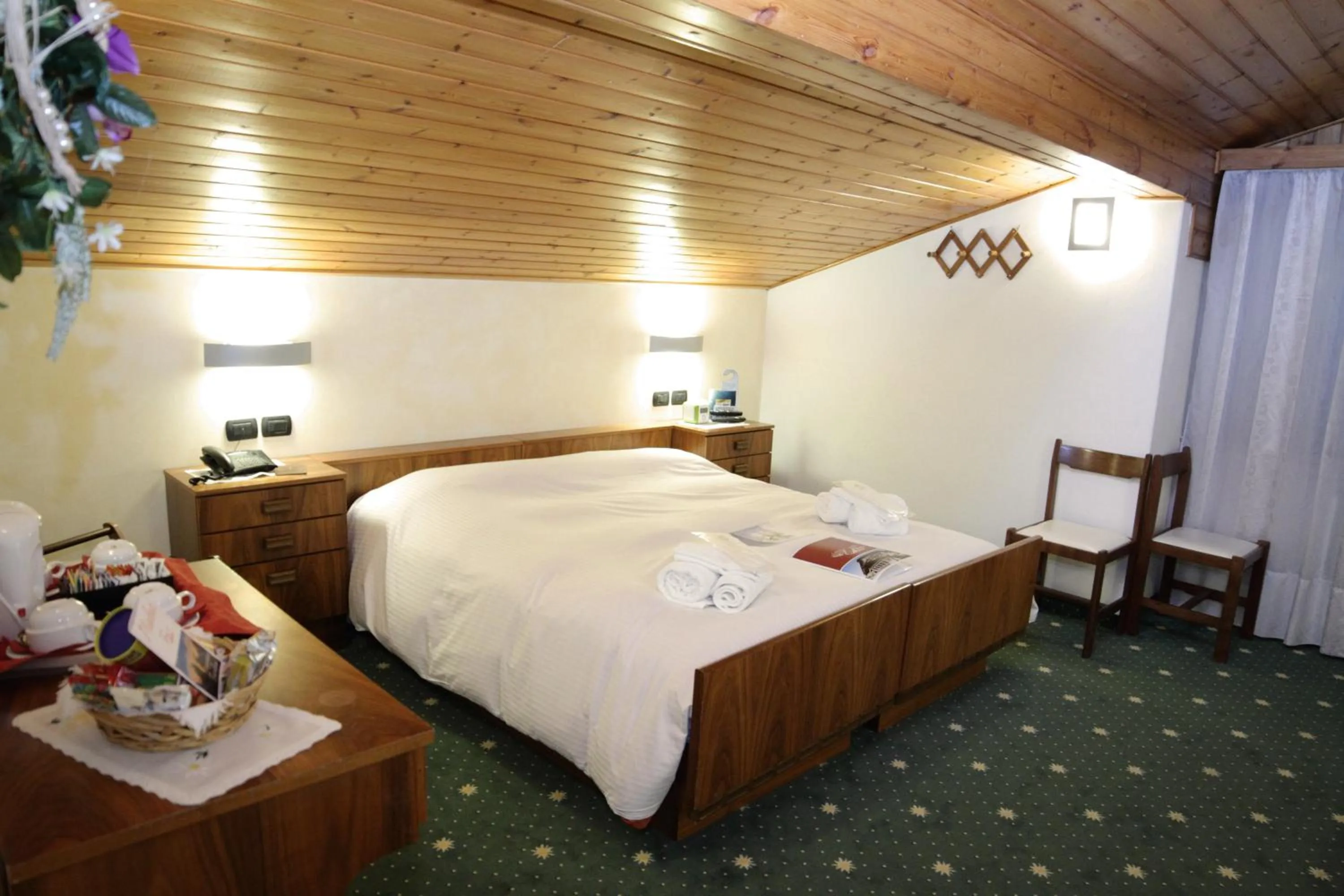 Photo of the whole room, Bed in Hotel Stella Alpina