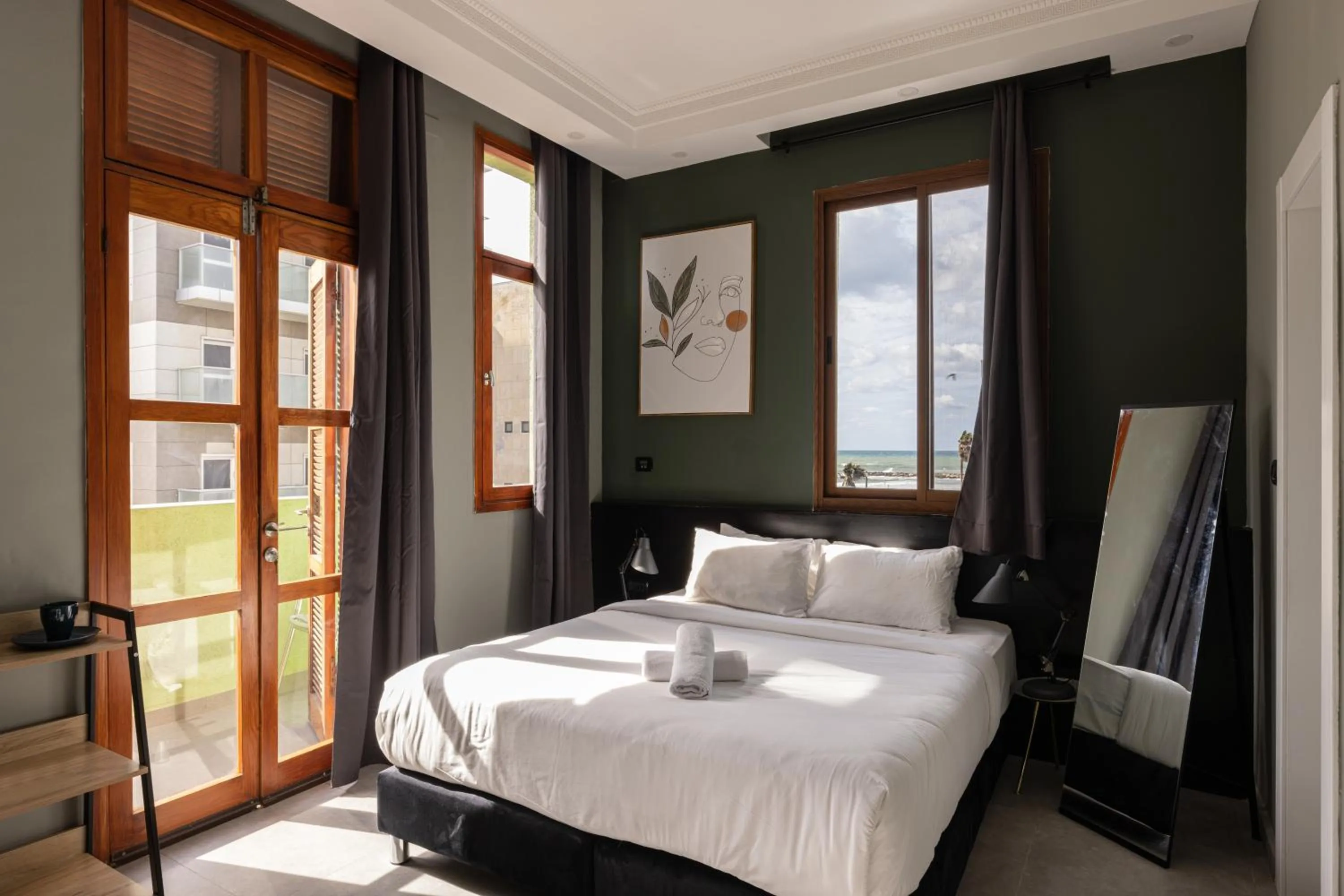 Photo of the whole room, Bed in Residence Suites BY RAPHAEL HOTELS