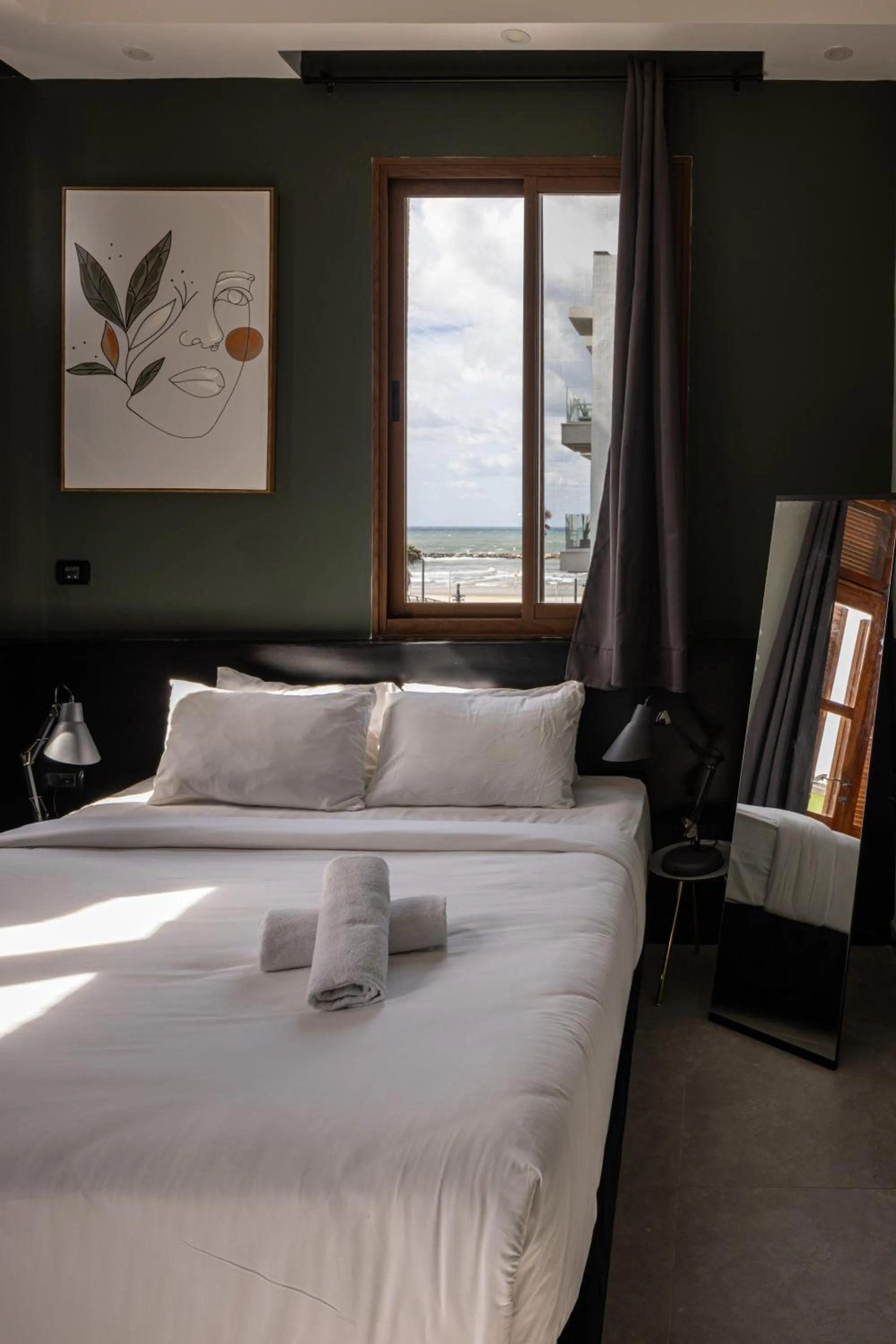 Bed in Residence Suites BY RAPHAEL HOTELS