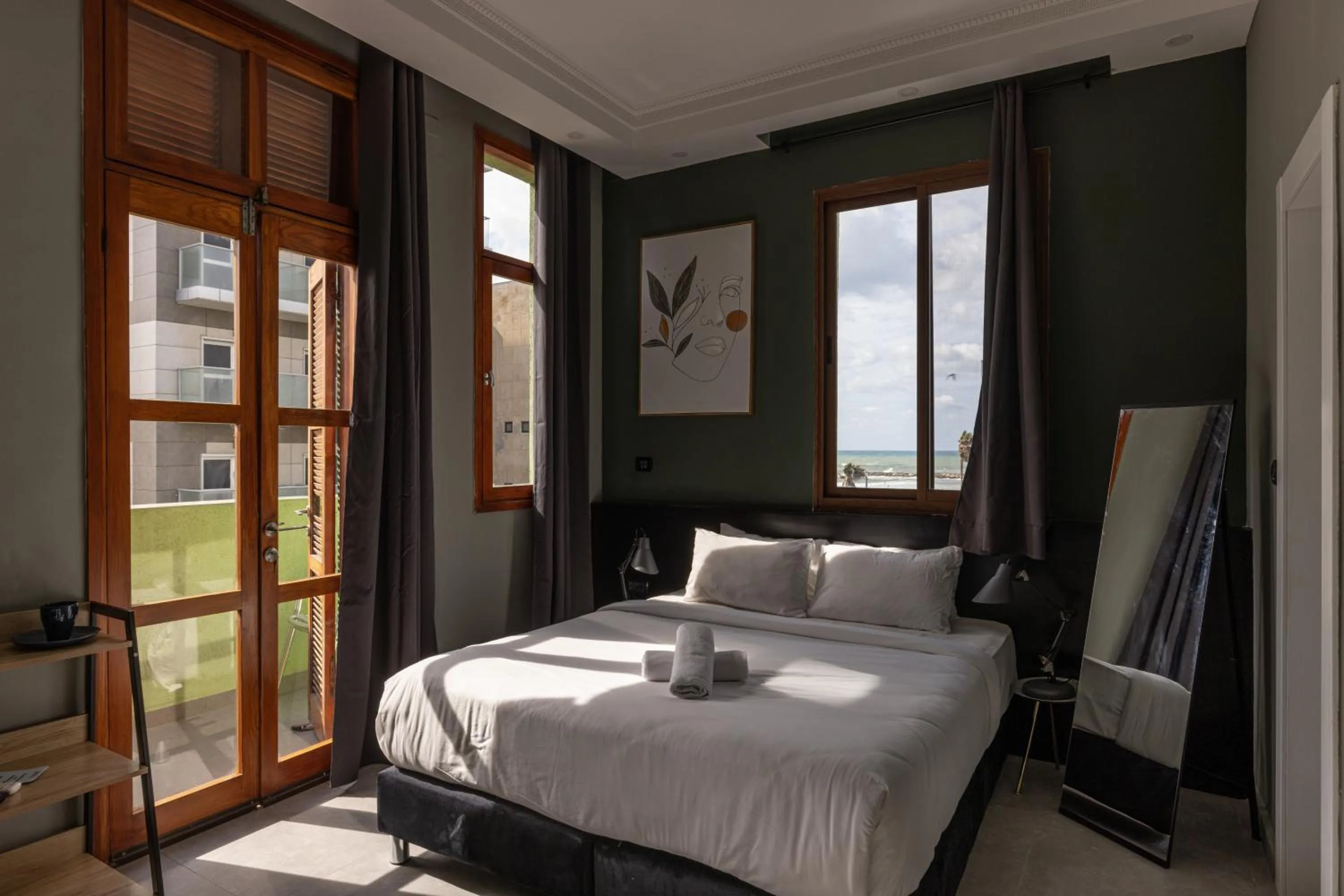 Photo of the whole room, Bed in Residence Suites BY RAPHAEL HOTELS