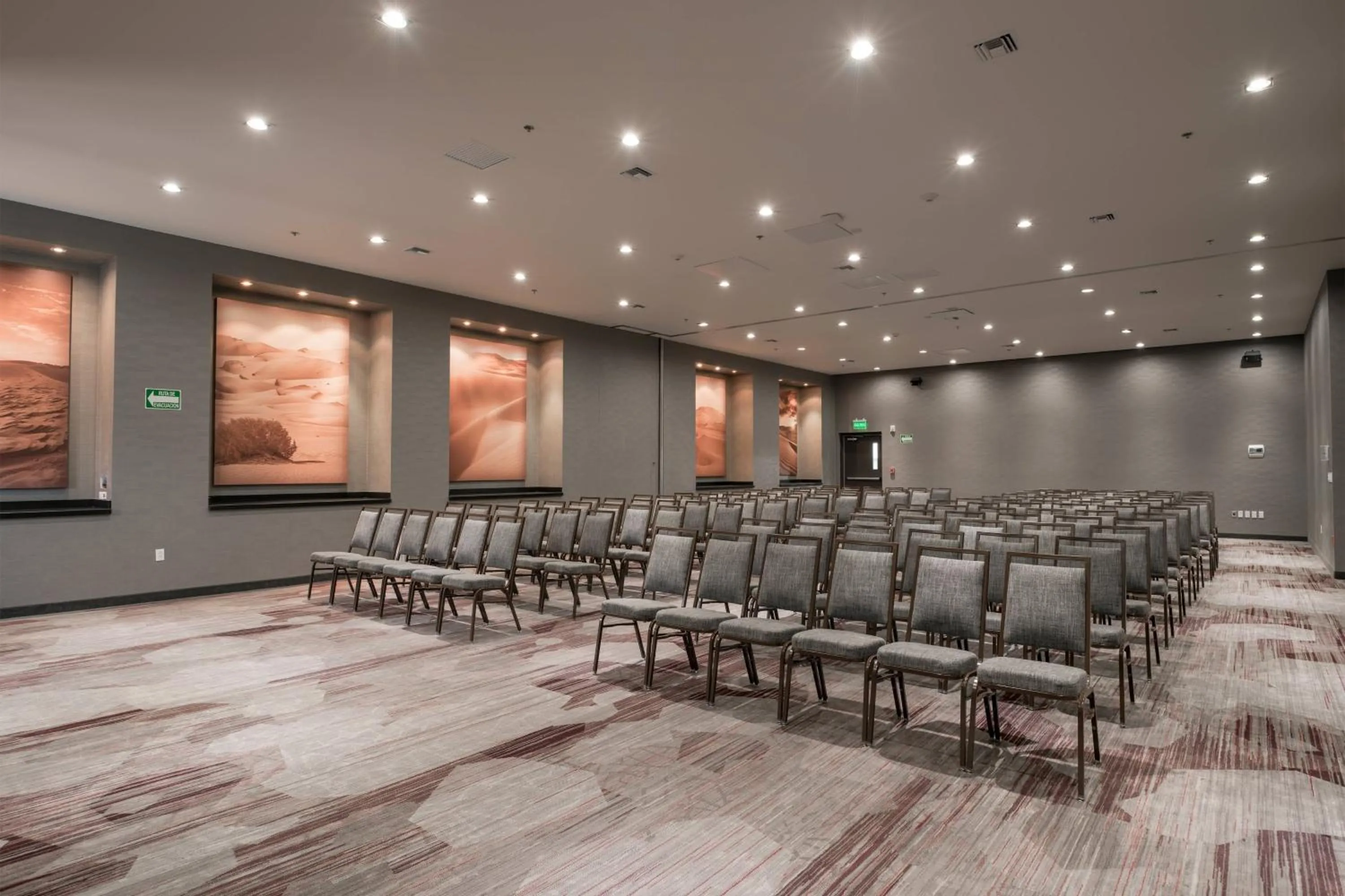 Entertainment in Courtyard by Marriott Ciudad Juarez