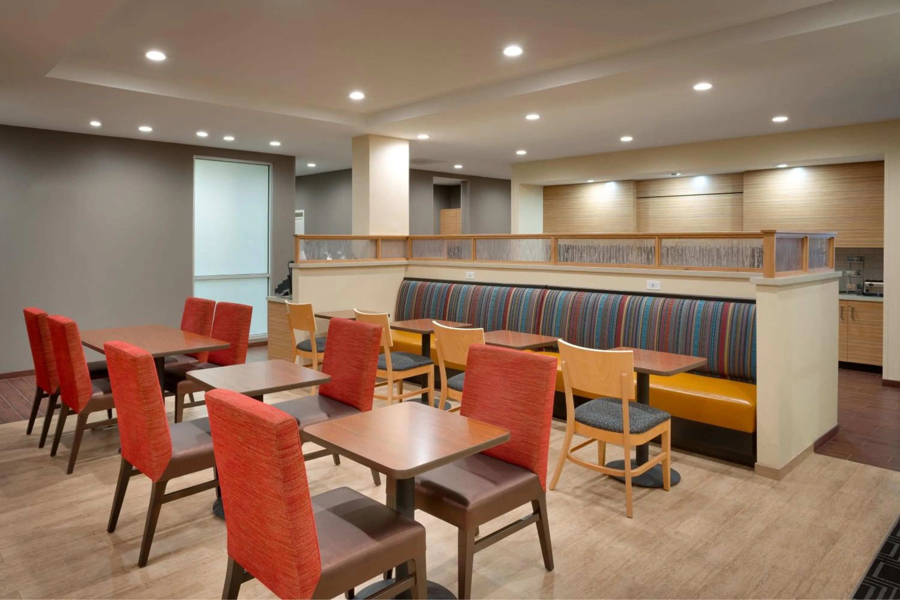 Restaurant/places to eat in TownePlace Suites by Marriott Clovis