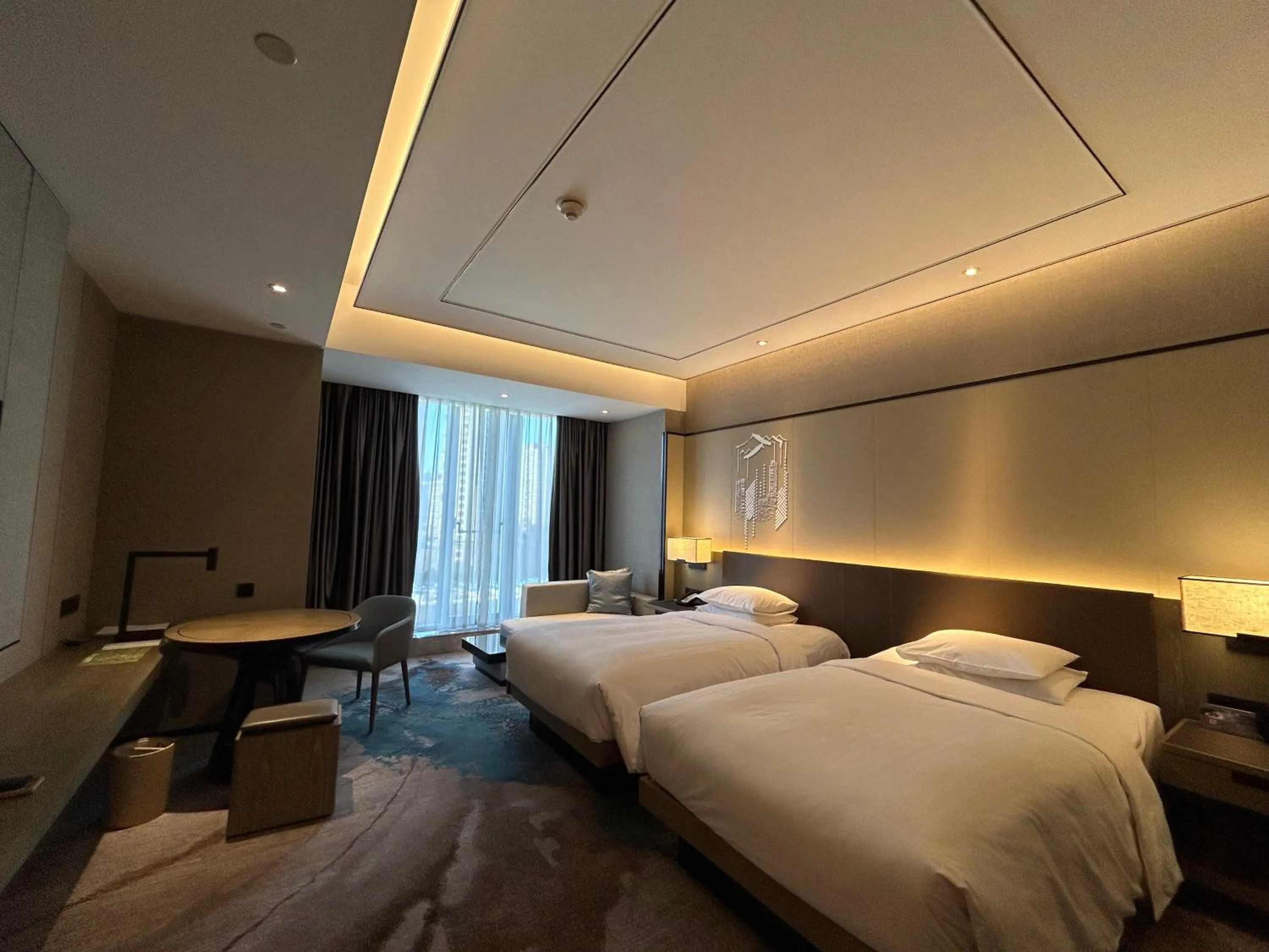 Photo of the whole room, Bed in Hangzhou Marriott Hotel Lin'an