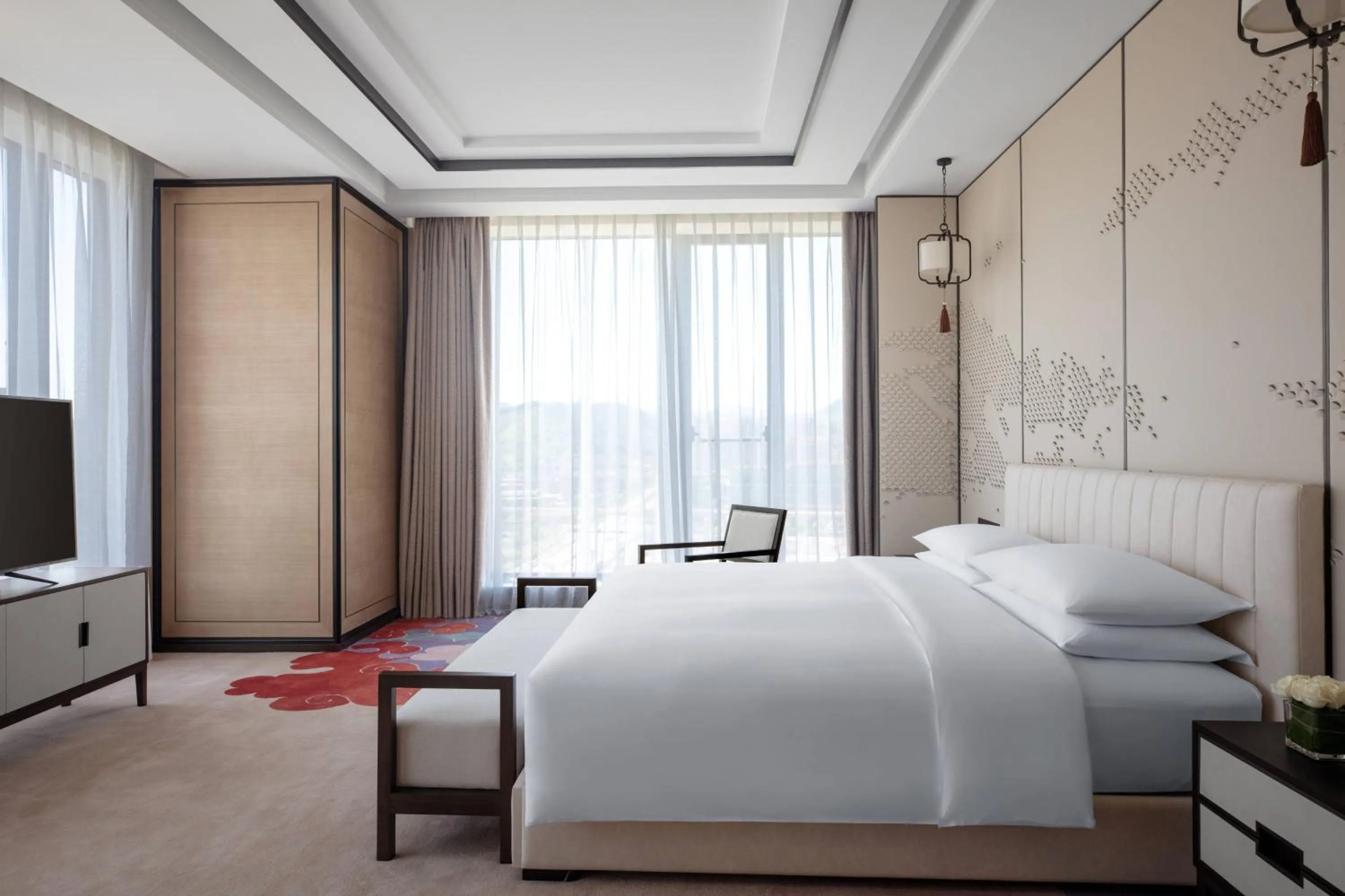 Photo of the whole room, Bed in Hangzhou Marriott Hotel Lin'an