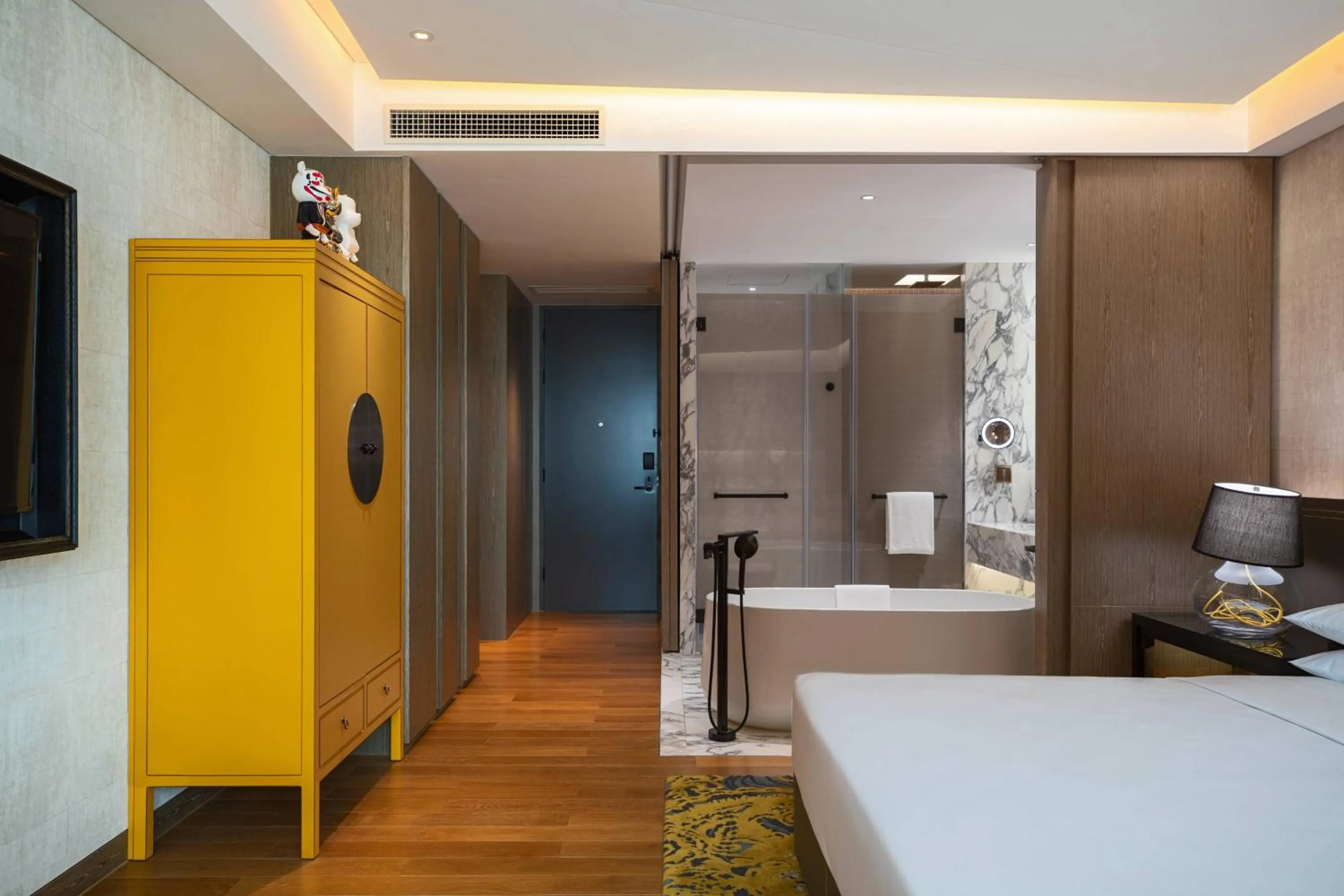 Photo of the whole room, Bed in Renaissance Hangzhou Northeast