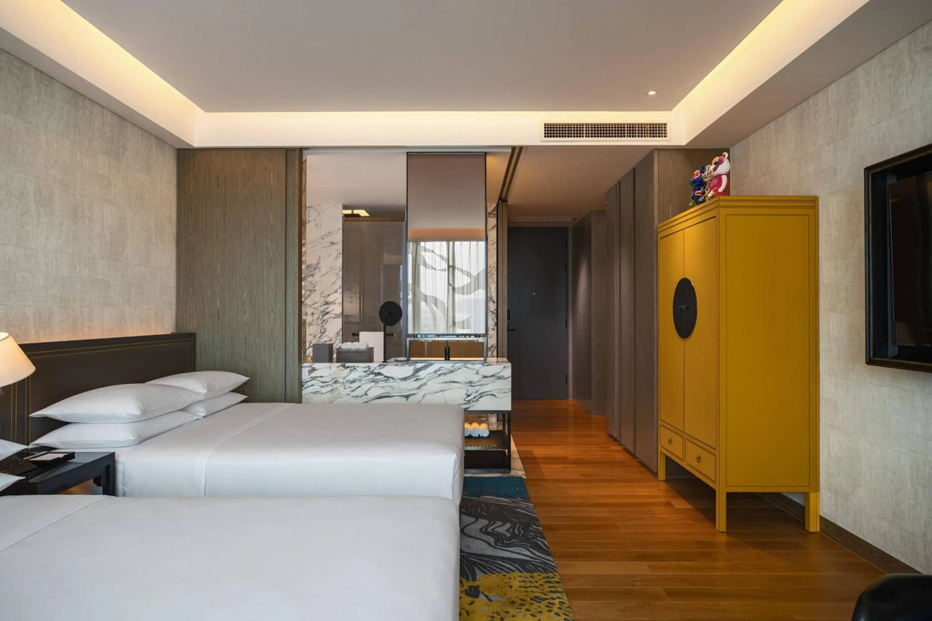 Photo of the whole room, Bed in Renaissance Hangzhou Northeast