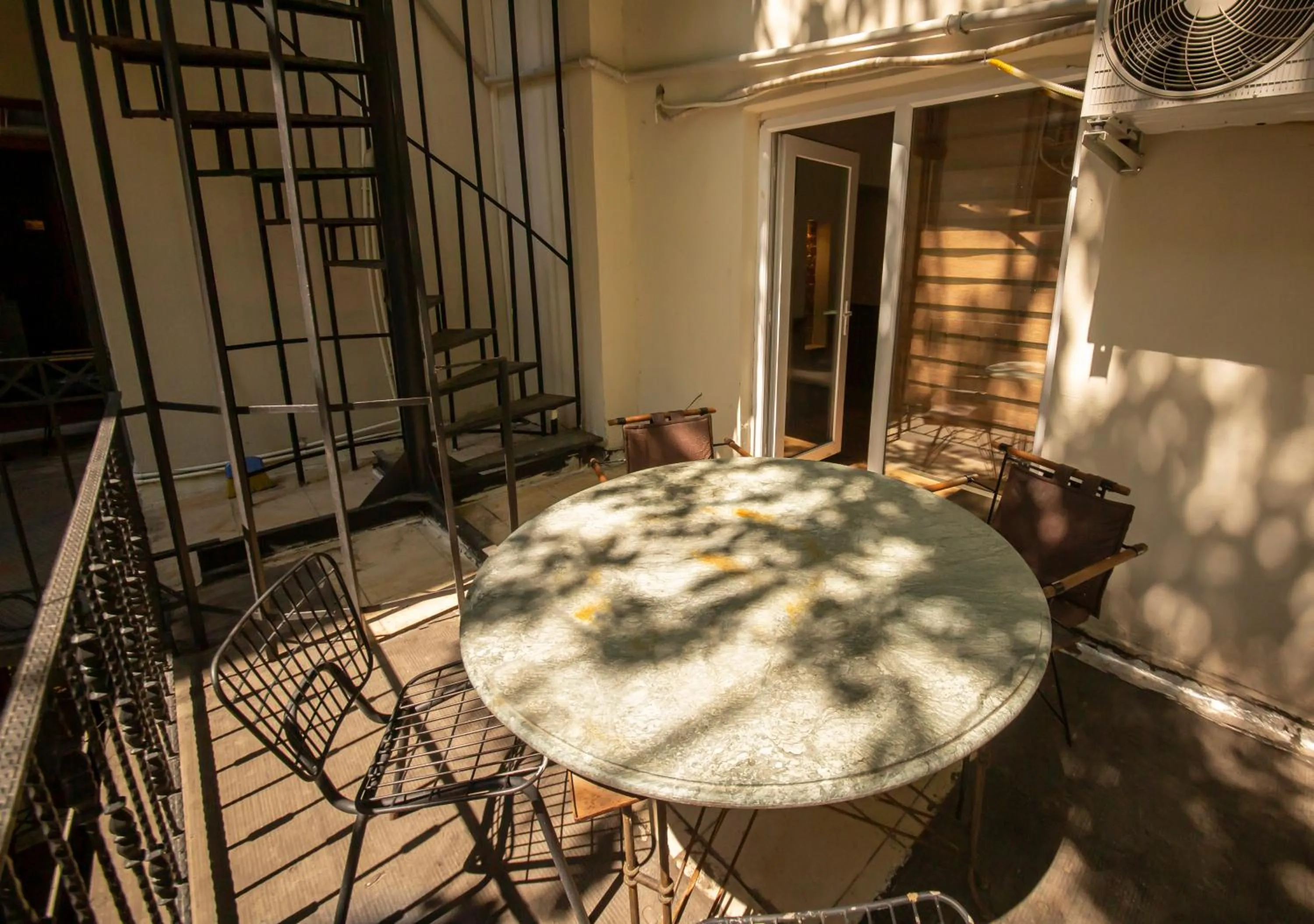 Balcony/Terrace in Royal Garden Suite and Hotel