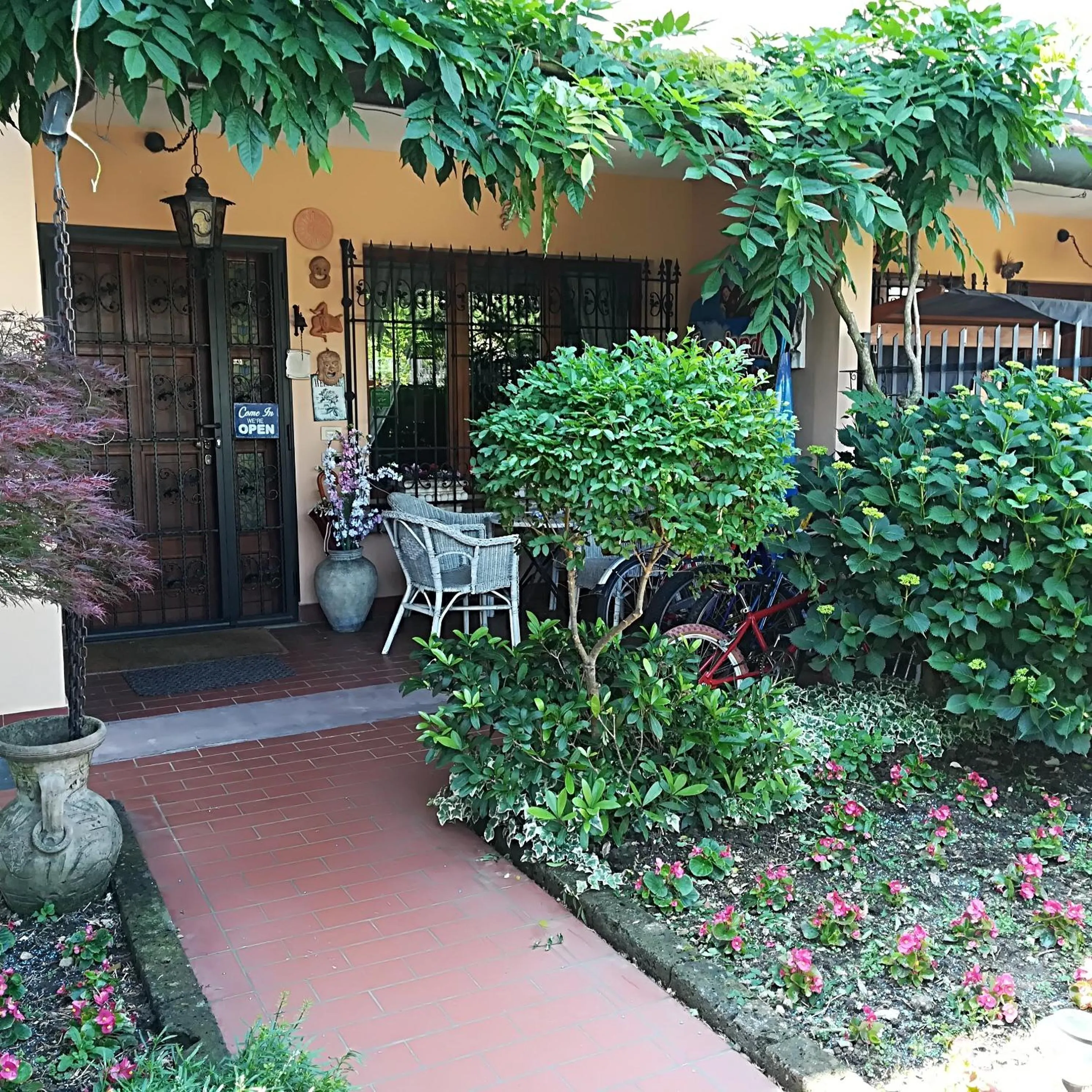 Facade/entrance in B&B L'Isola di Casa