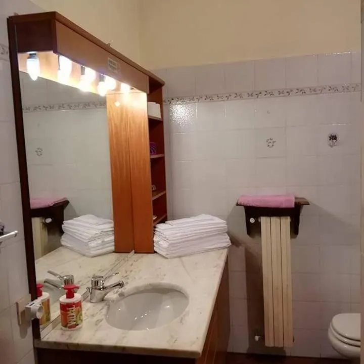 Toilet, Bed in B&B L'Isola di Casa