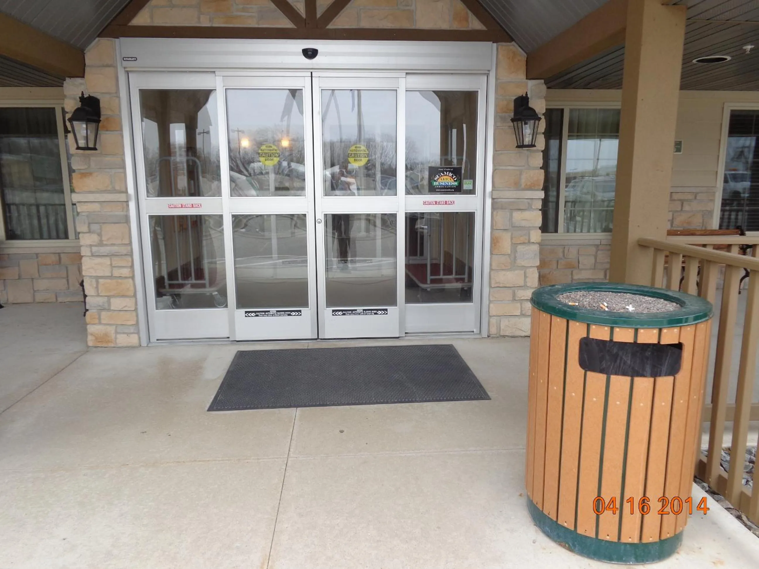Facade/entrance in Country Inn & Suites by Radisson, Green Bay North