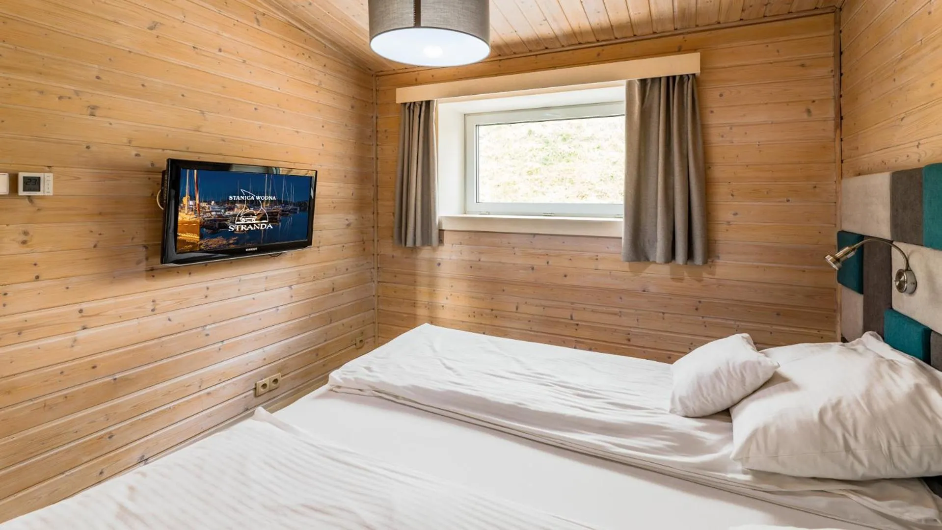 Bedroom, Bed in Stranda