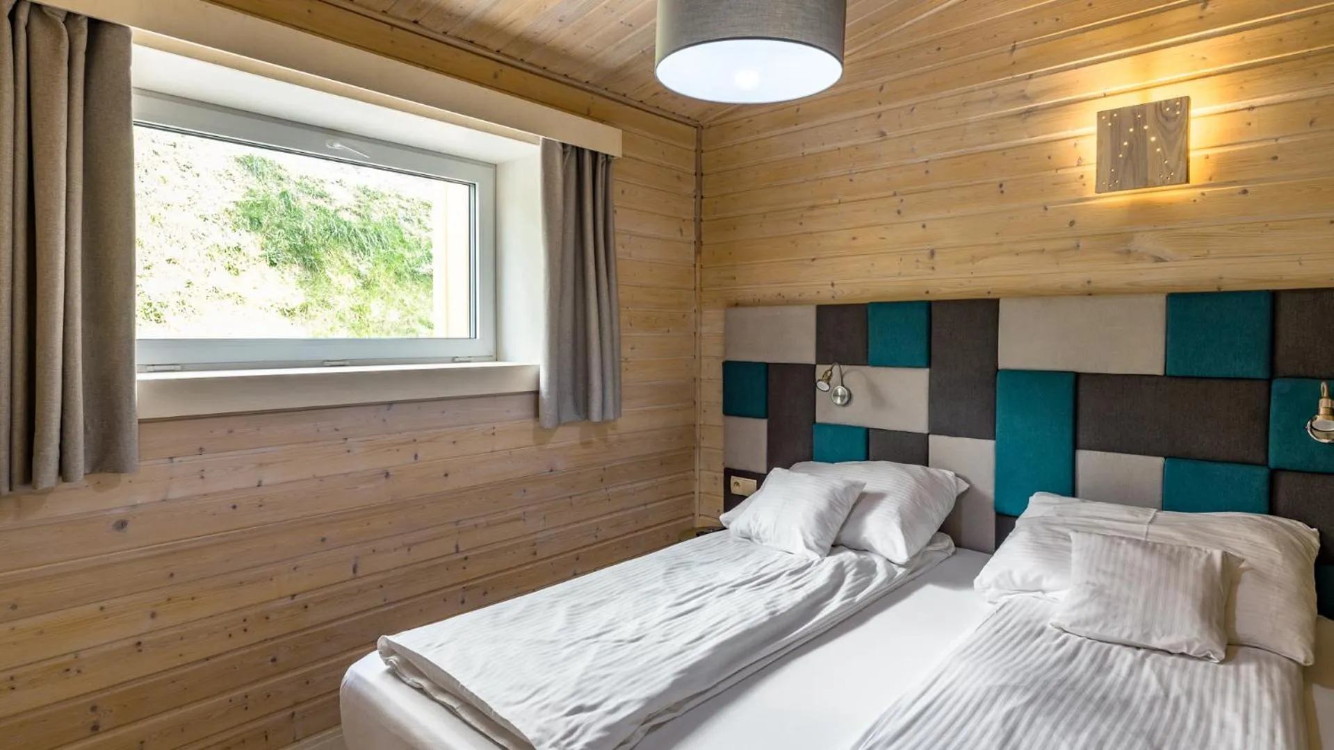 Bedroom, Bed in Stranda