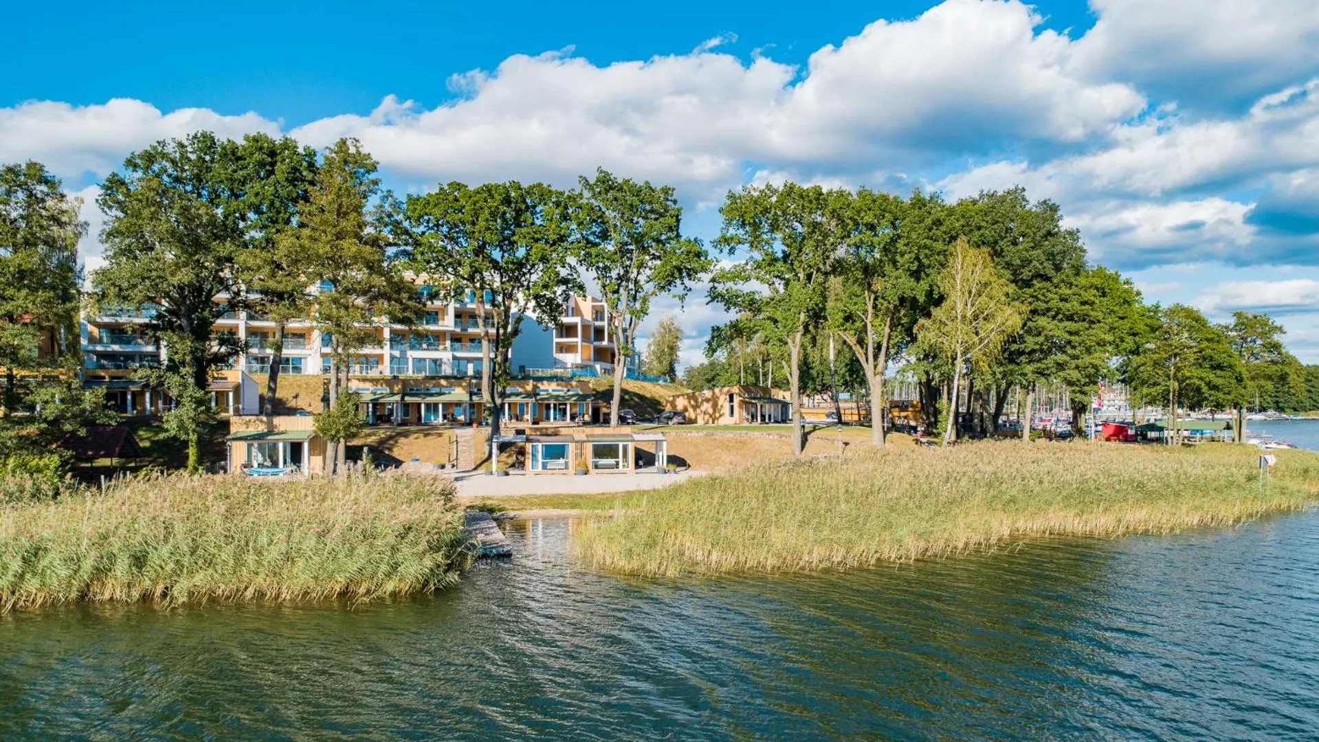 Property building in Stranda