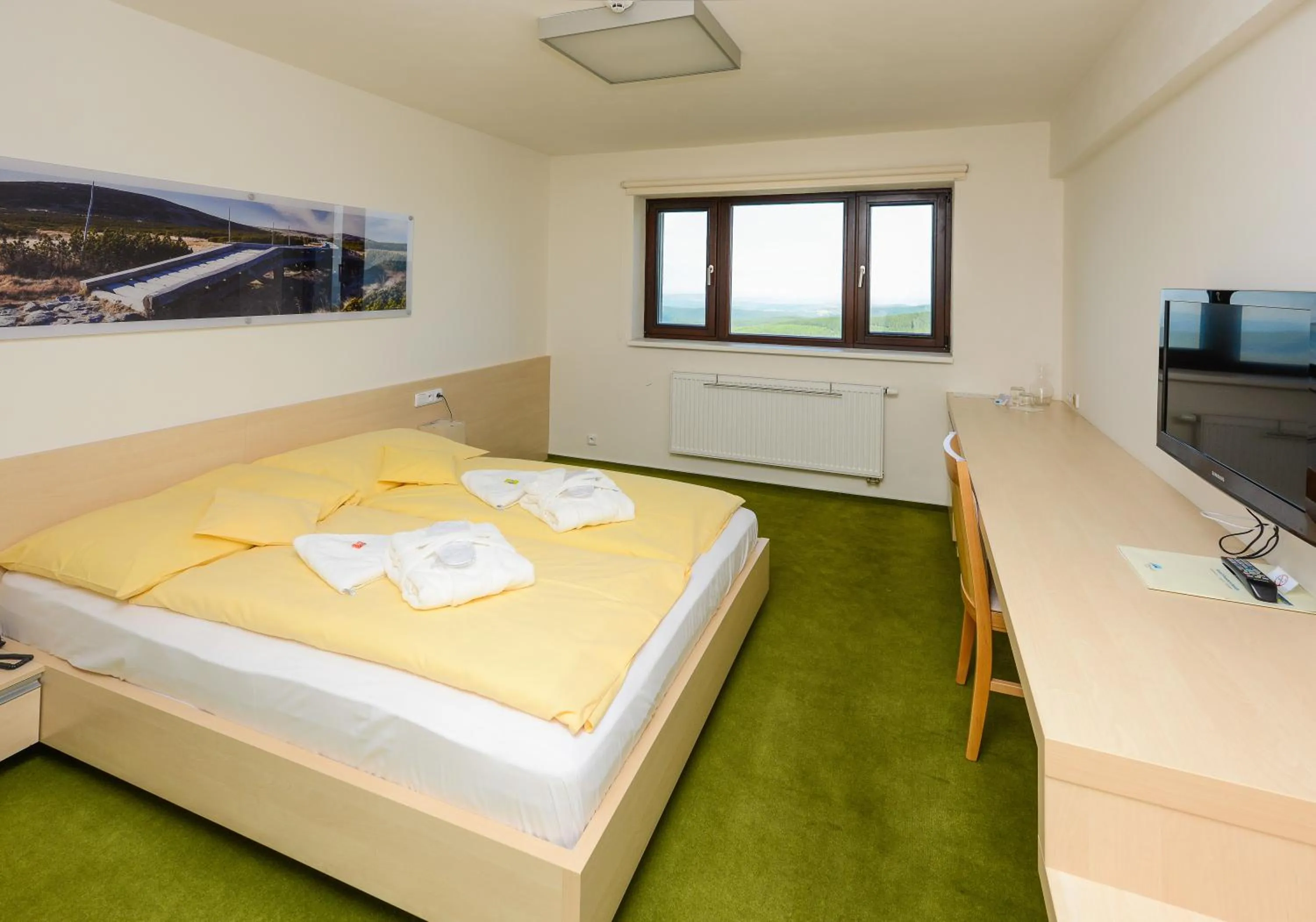 Bedroom, Bed in Horský Hotel Friesovy Boudy