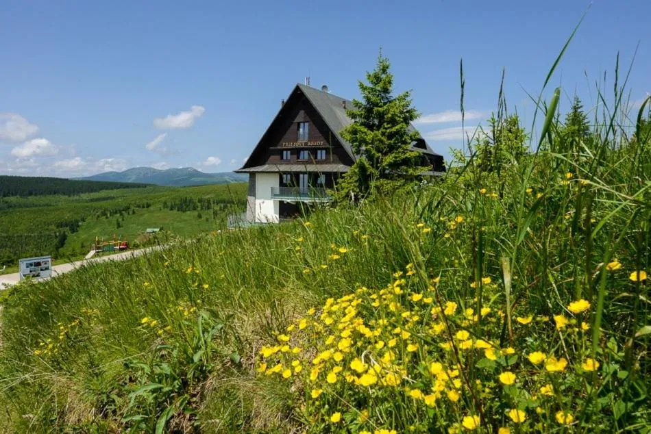 Property building in Horský Hotel Friesovy Boudy