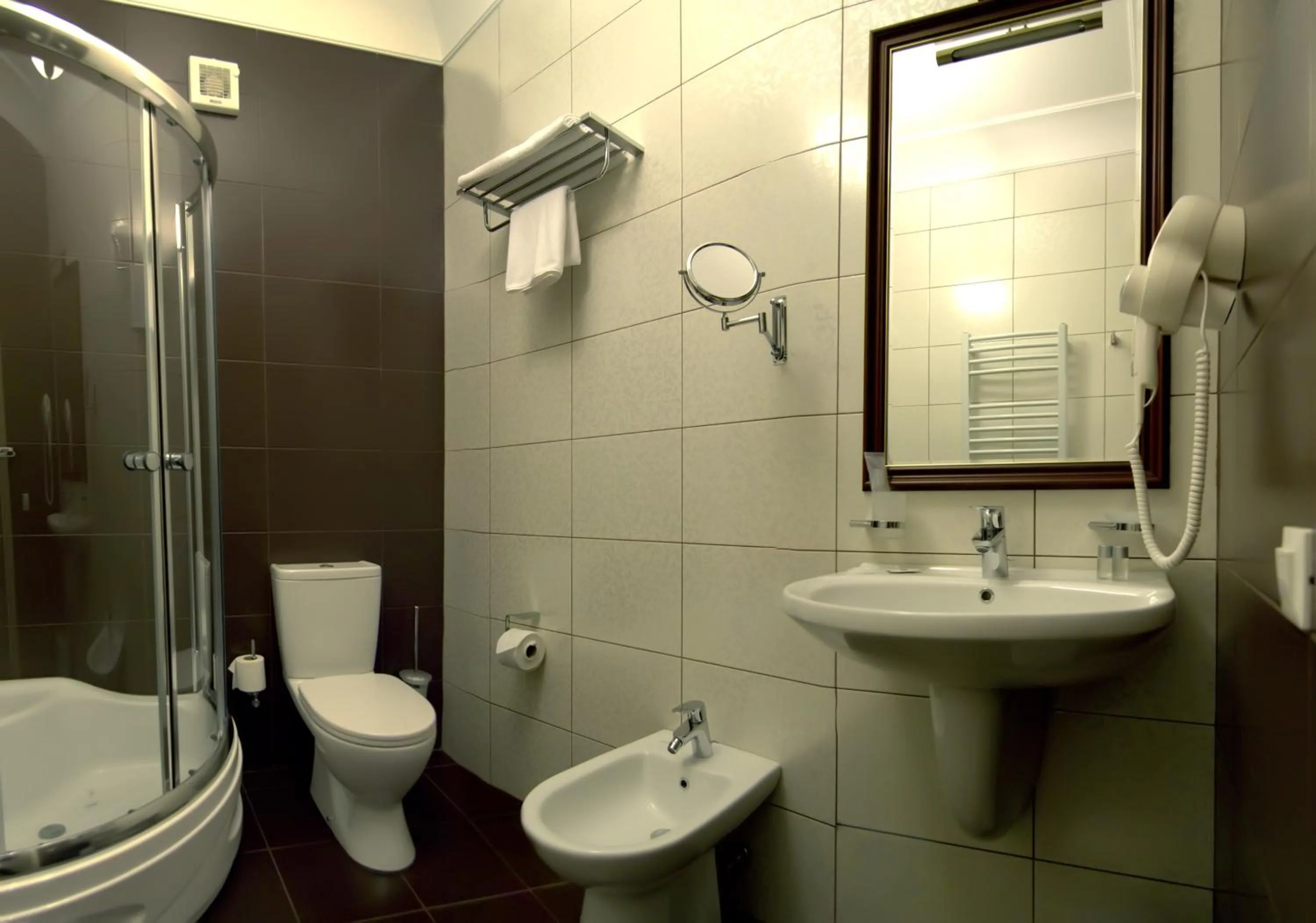 Bathroom in Villa Rossa Hotel