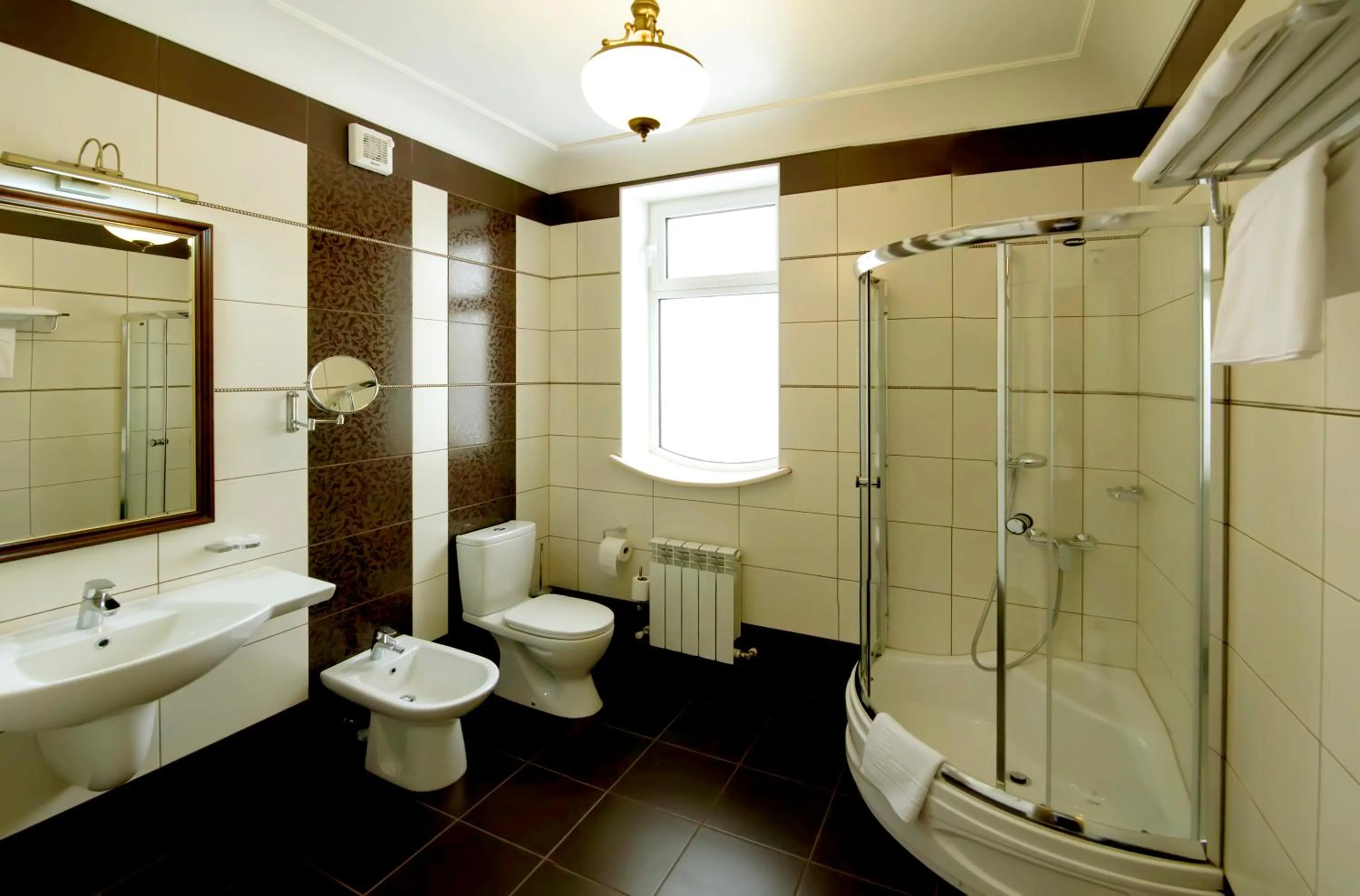 Bathroom in Villa Rossa Hotel