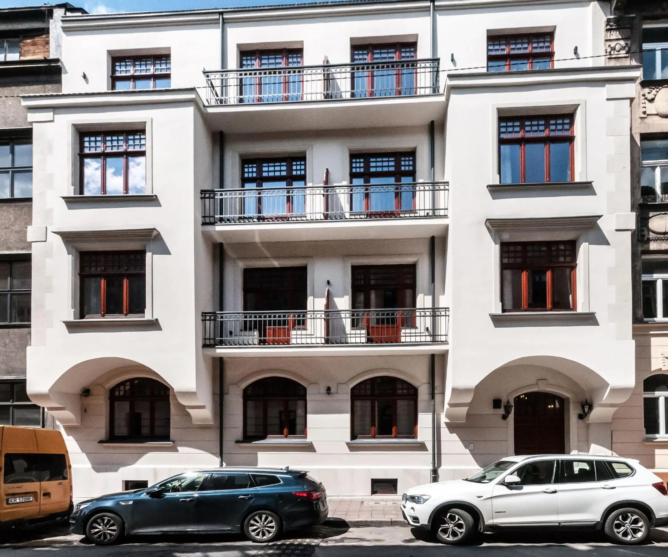 Property building in Apartamenty L5