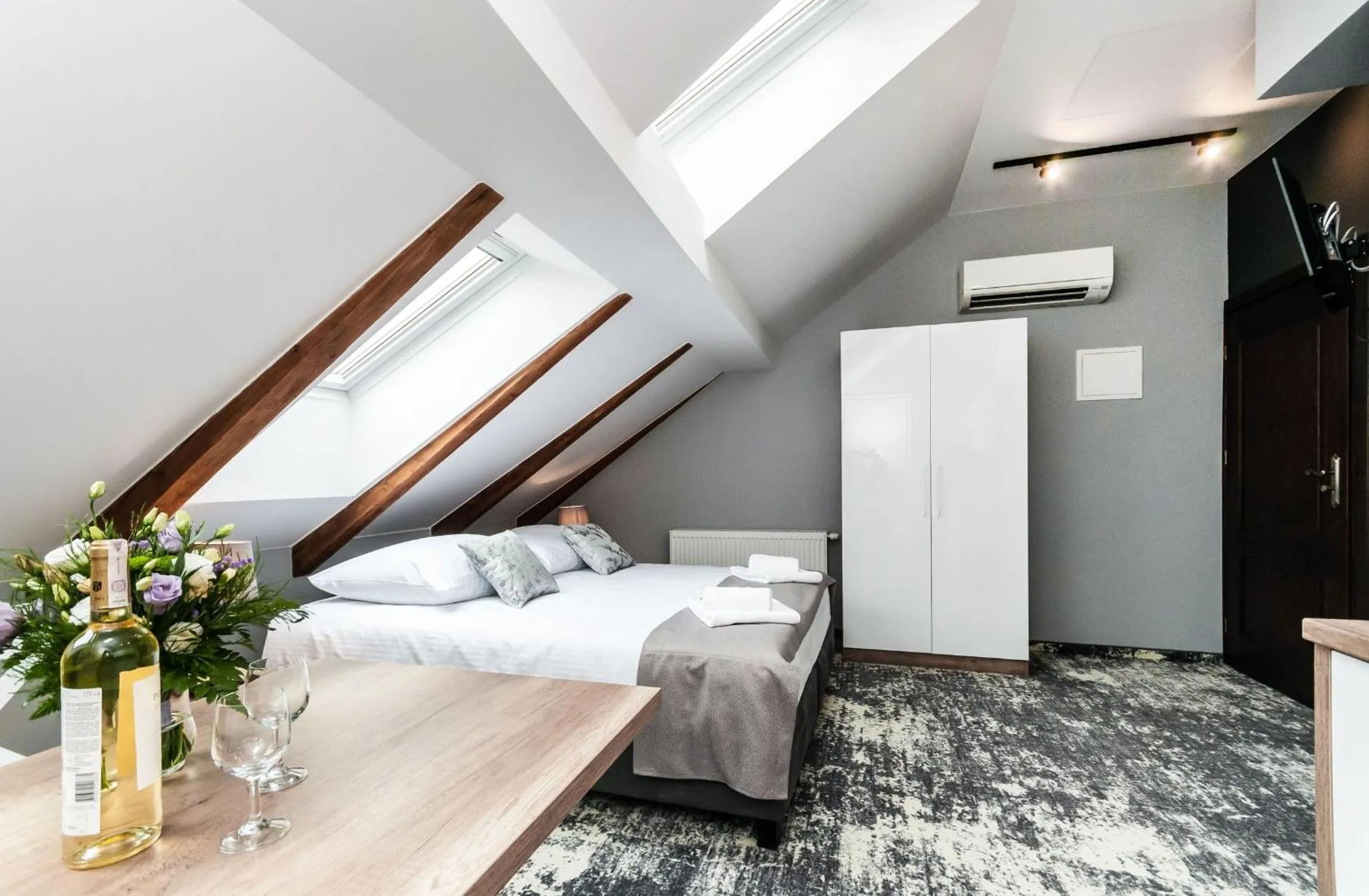 Photo of the whole room, Bed in Apartamenty L5