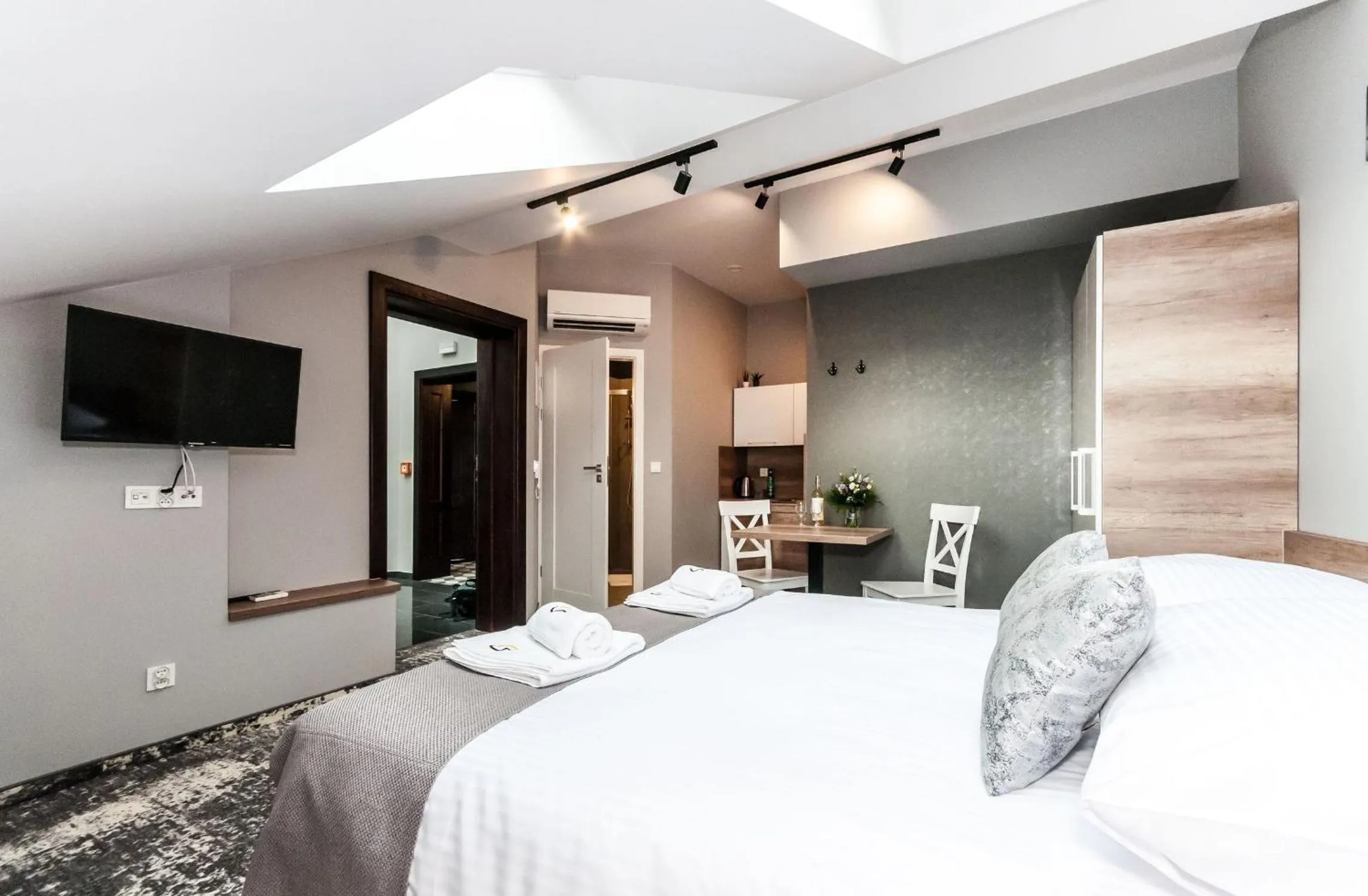 Photo of the whole room, Bed in Apartamenty L5