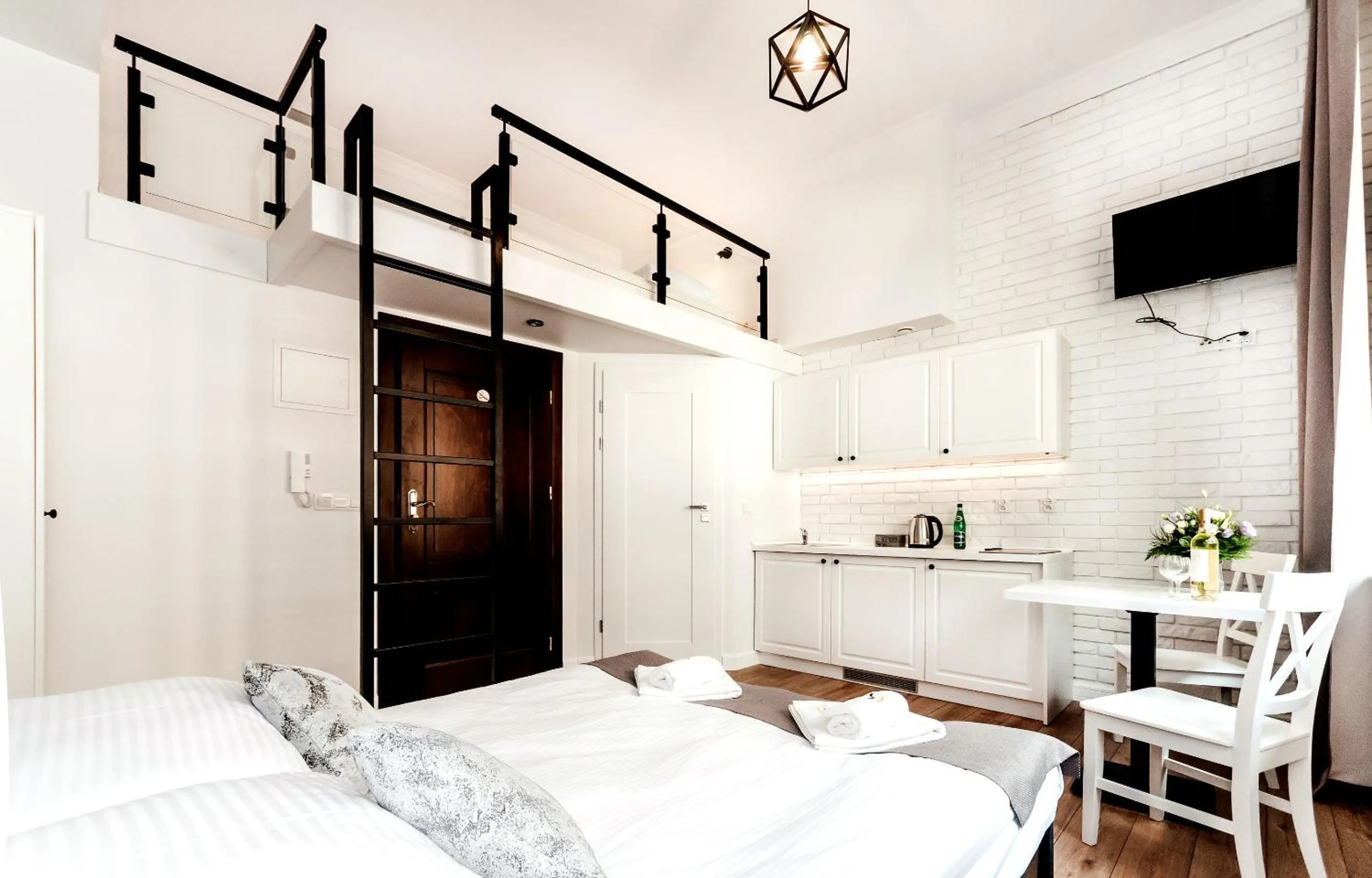 Kitchen or kitchenette, Bed in Apartamenty L5