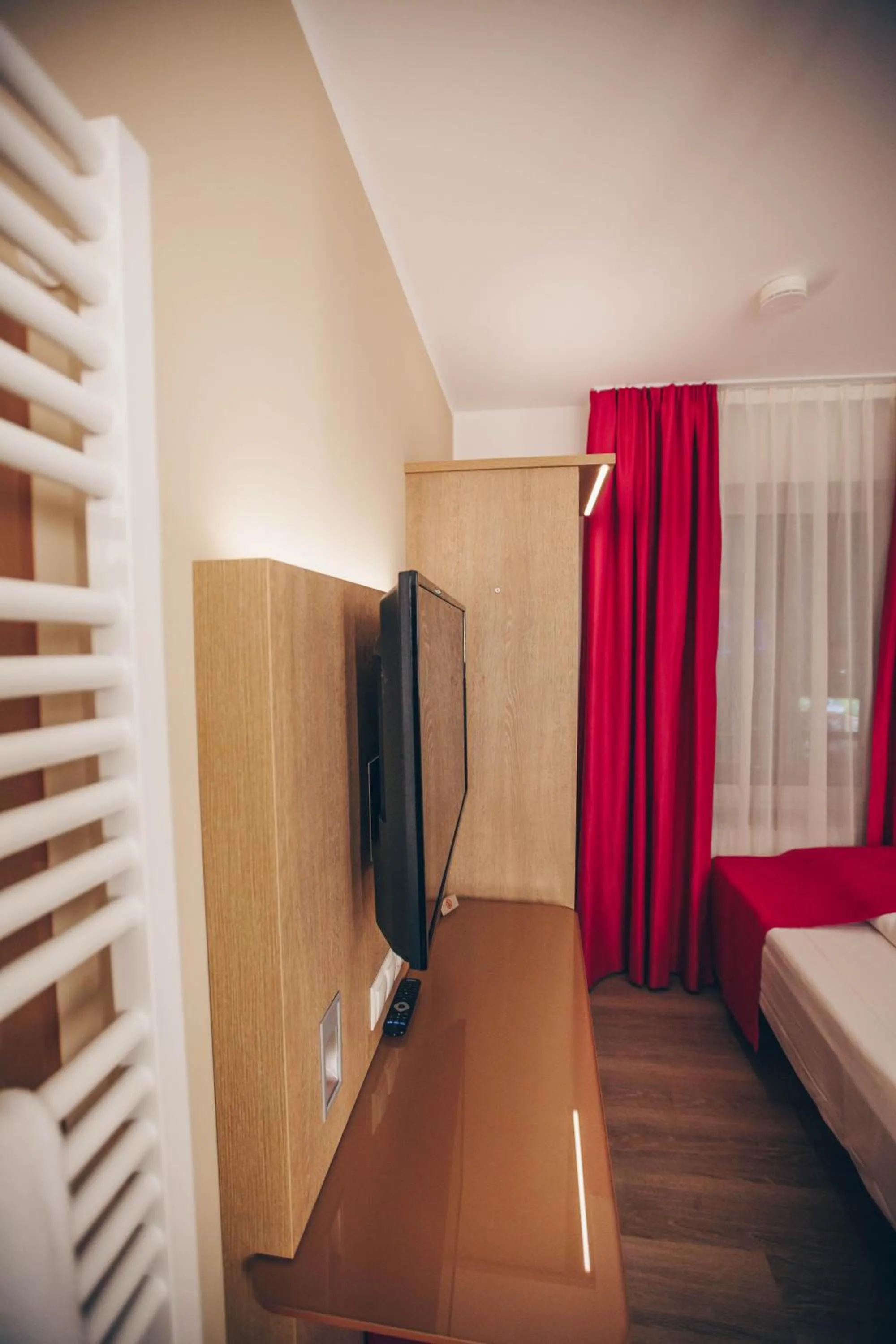 Decorative detail, Bed in Hotel Luckys Inn