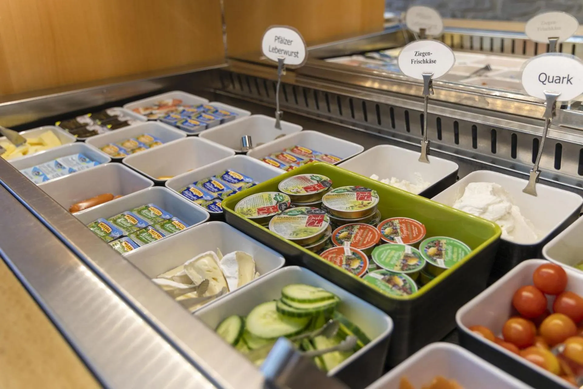 Breakfast in Apartmenthaus Burgenheimat in Rhens bei Koblenz